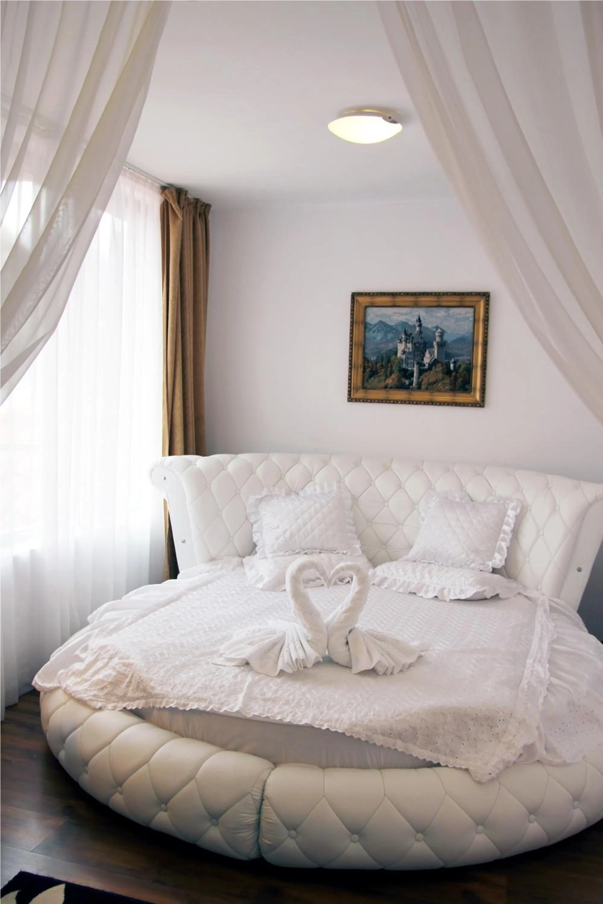 Bedroom, Bed in Elegant Lux Hotel