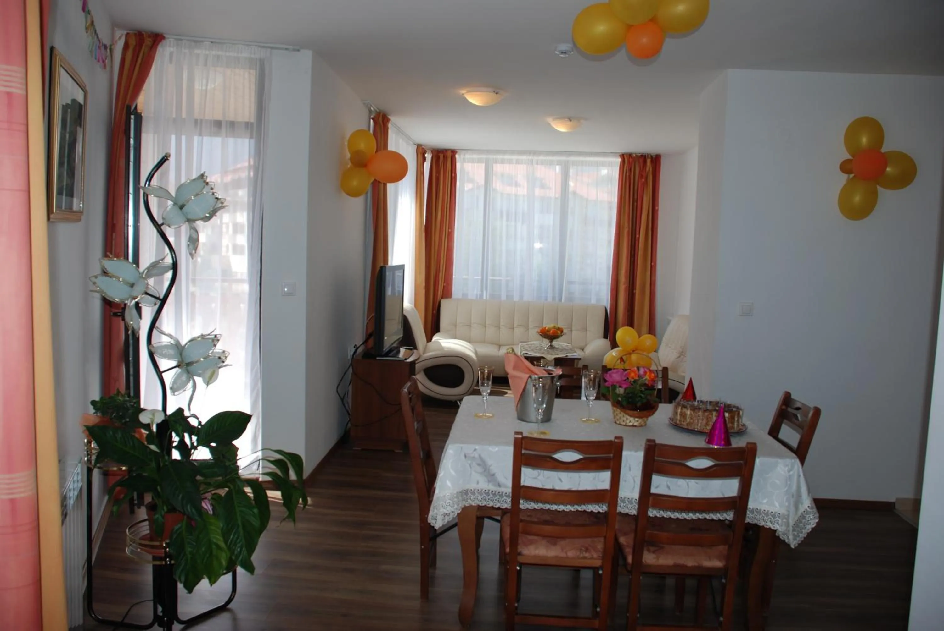 Living room in Elegant Lux Hotel
