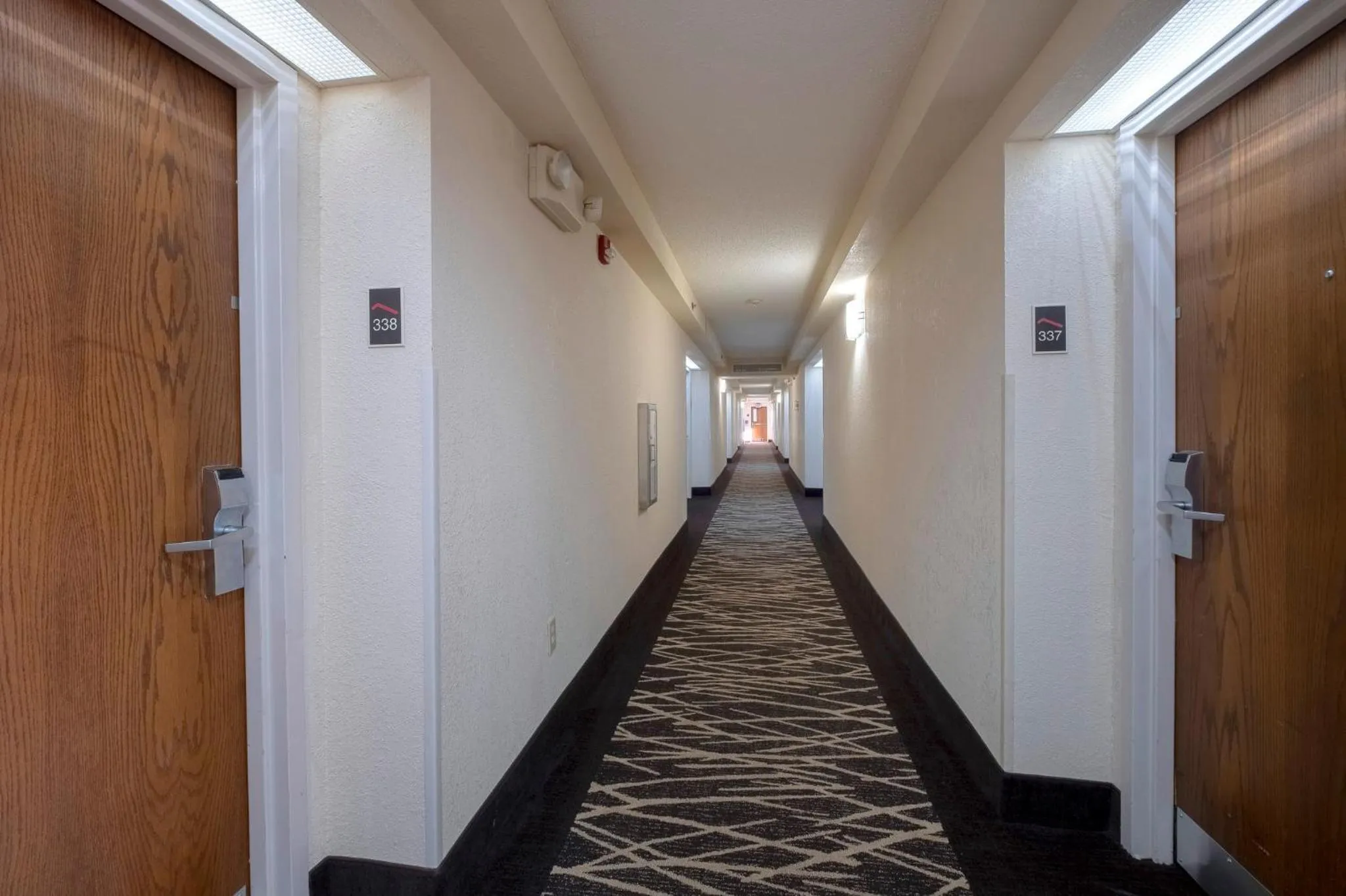 Decorative detail in Red Roof Inn Prattville