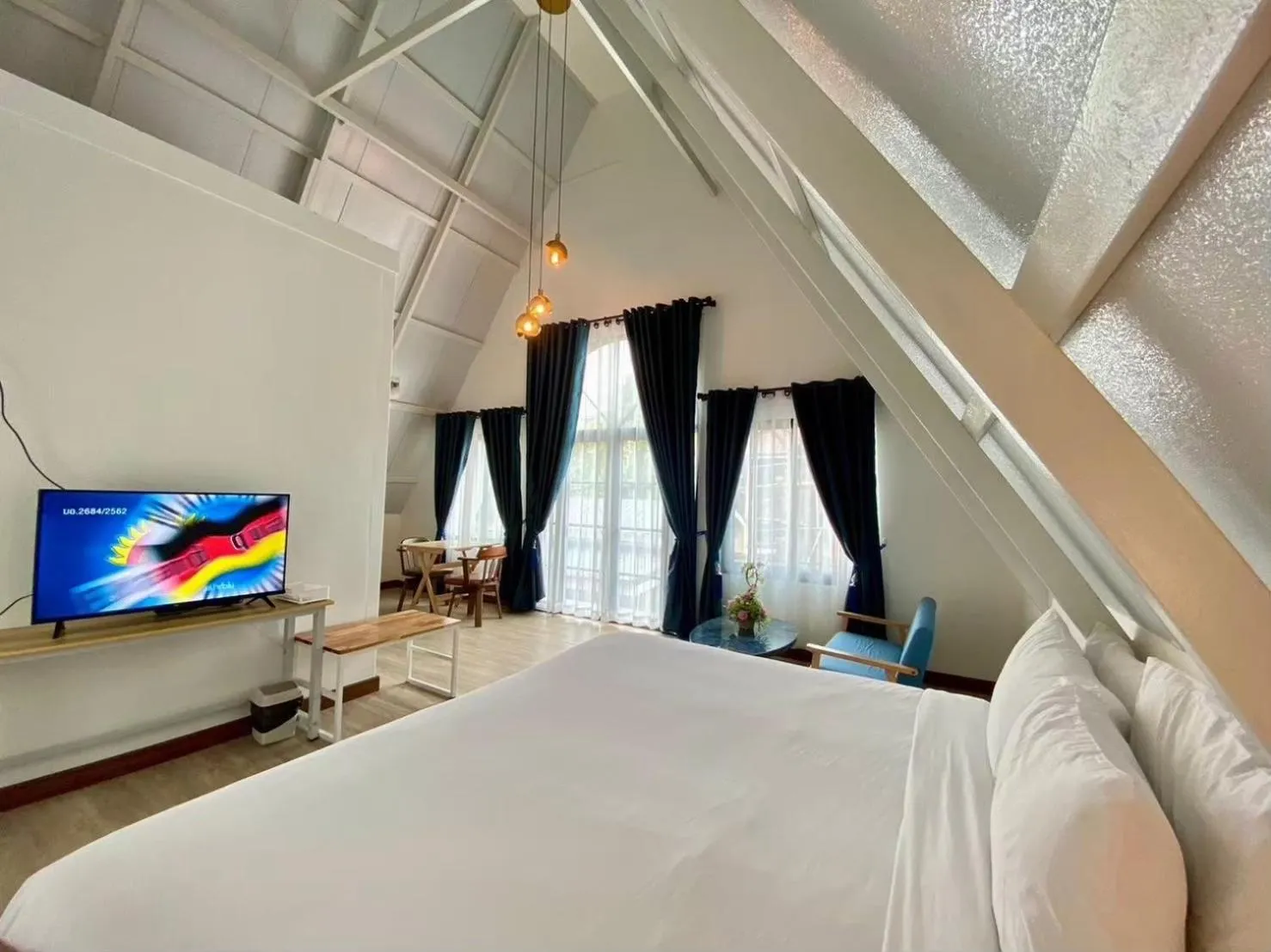 Bed in Sasi Nonthaburi Hotel