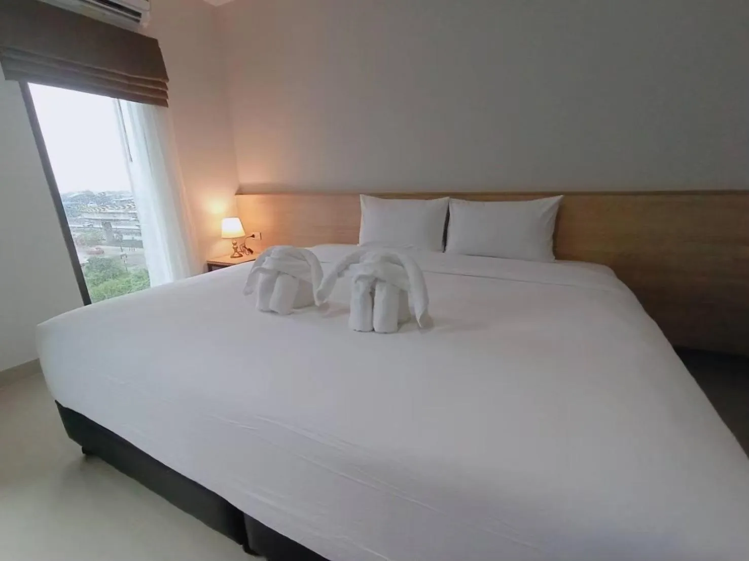 Bed in Sasi Nonthaburi Hotel
