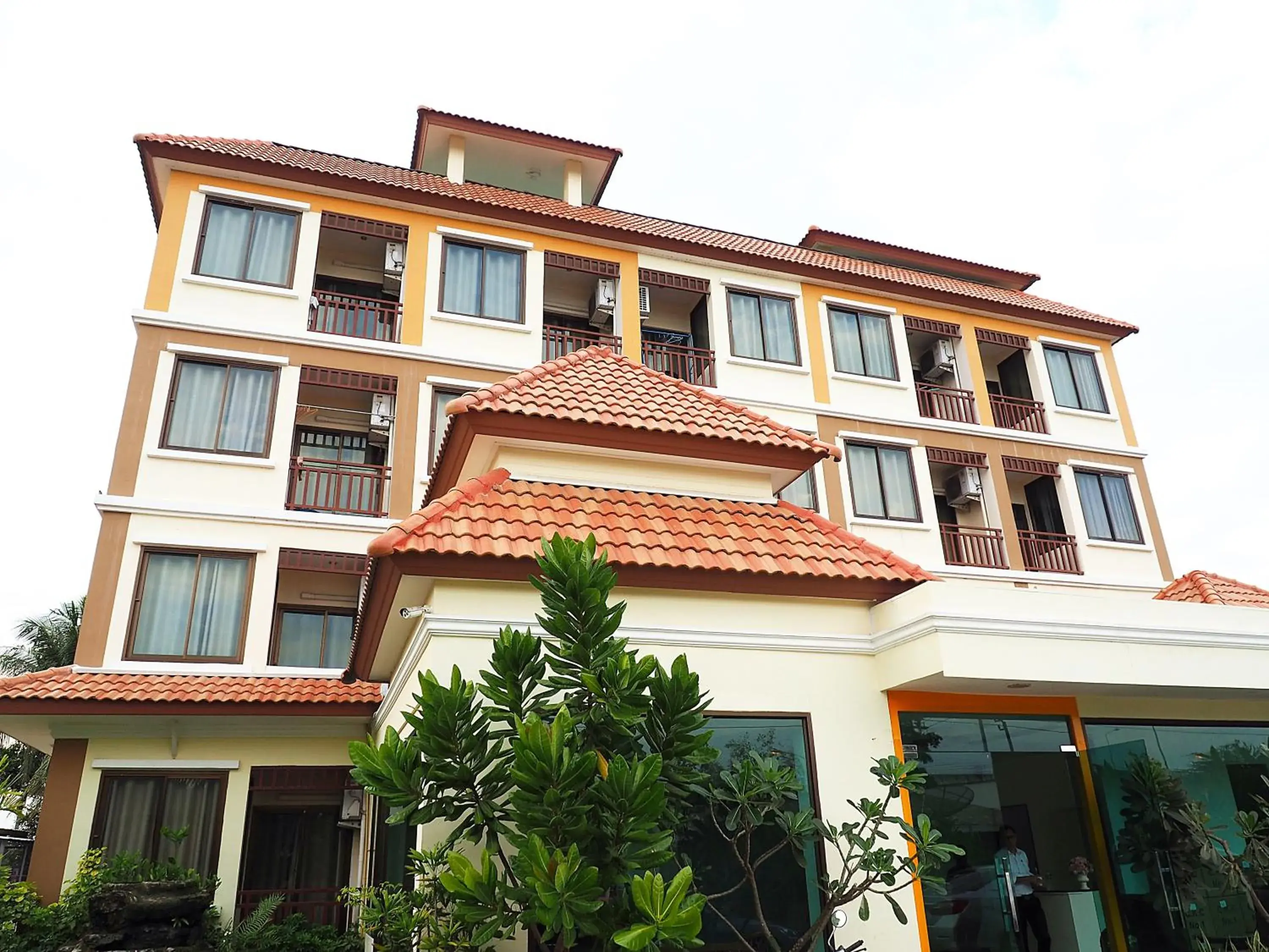 Property building in Sasi Nonthaburi Hotel Property building in Sasi Nonthaburi Hotel