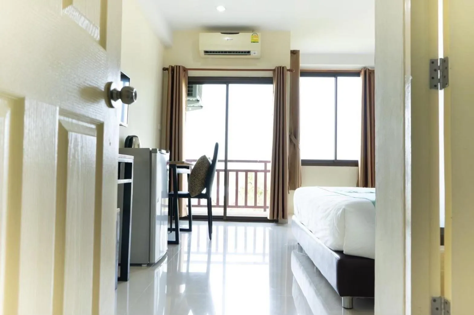 Bed in Sasi Nonthaburi Hotel