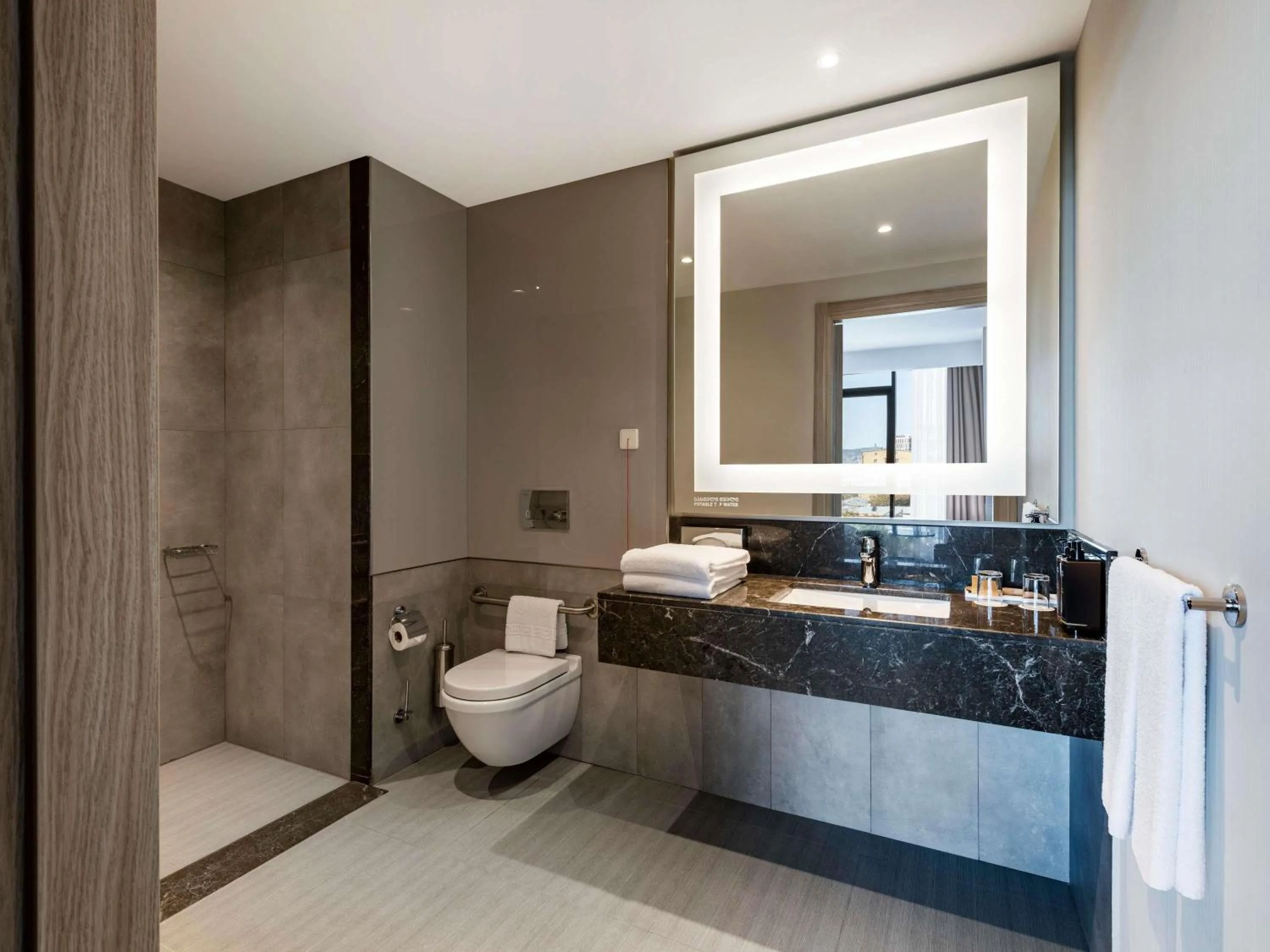 Bedroom in Tbilisi Saburtalo Hotel by Mercure