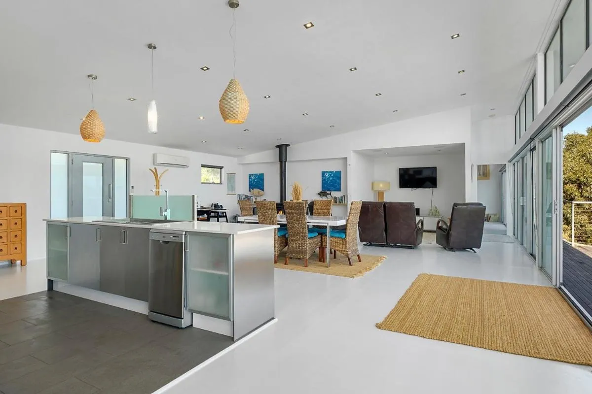 Bruny Island Escapes and Hotel Bruny