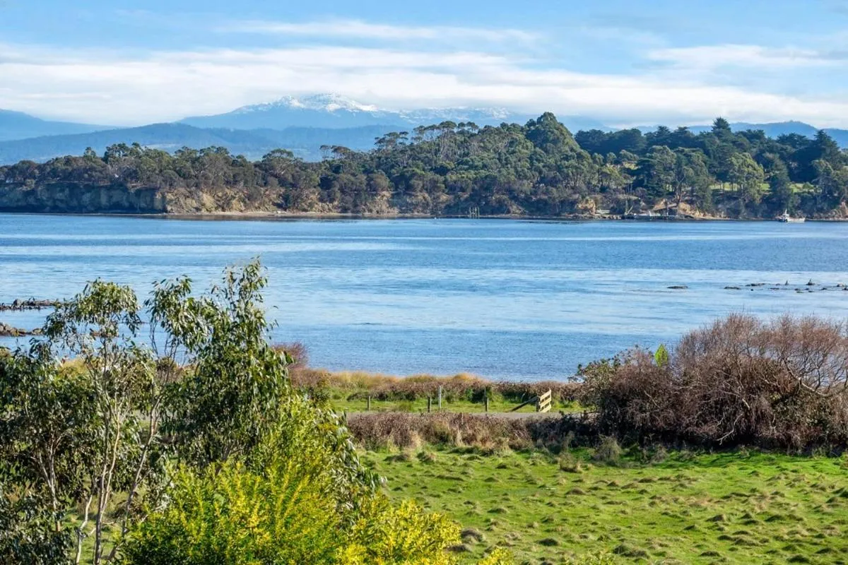 Bruny Island Escapes and Hotel Bruny