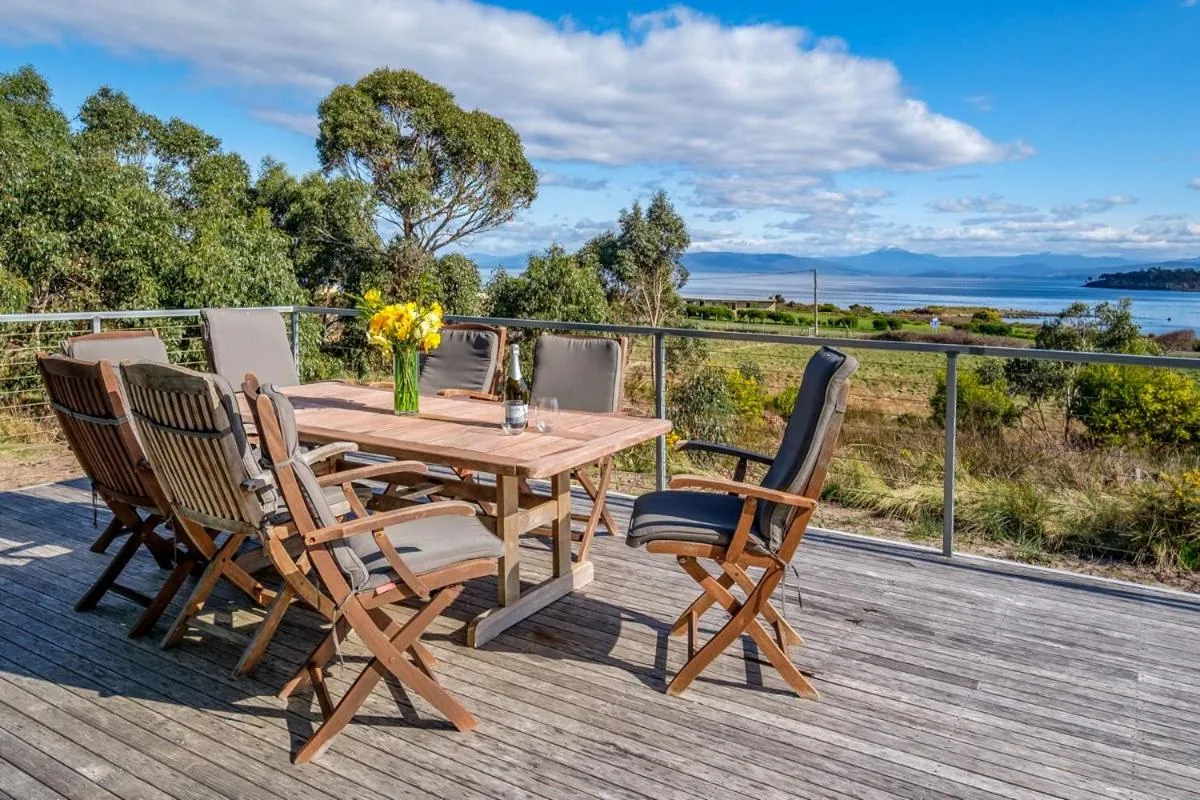 Bruny Island Escapes and Hotel Bruny