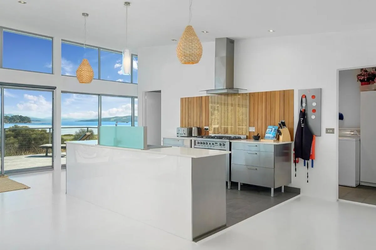 Bruny Island Escapes and Hotel Bruny