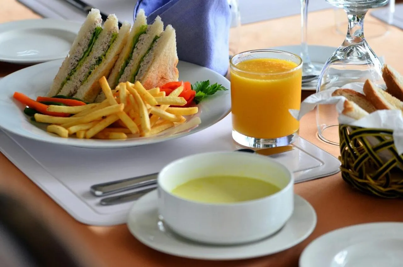 Food and drinks in Hotel Breeta's Garden