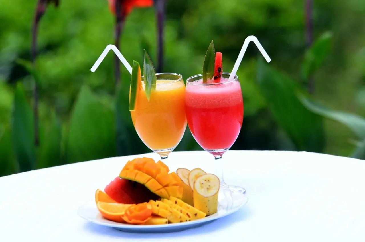 Drinks in Hotel Breeta's Garden