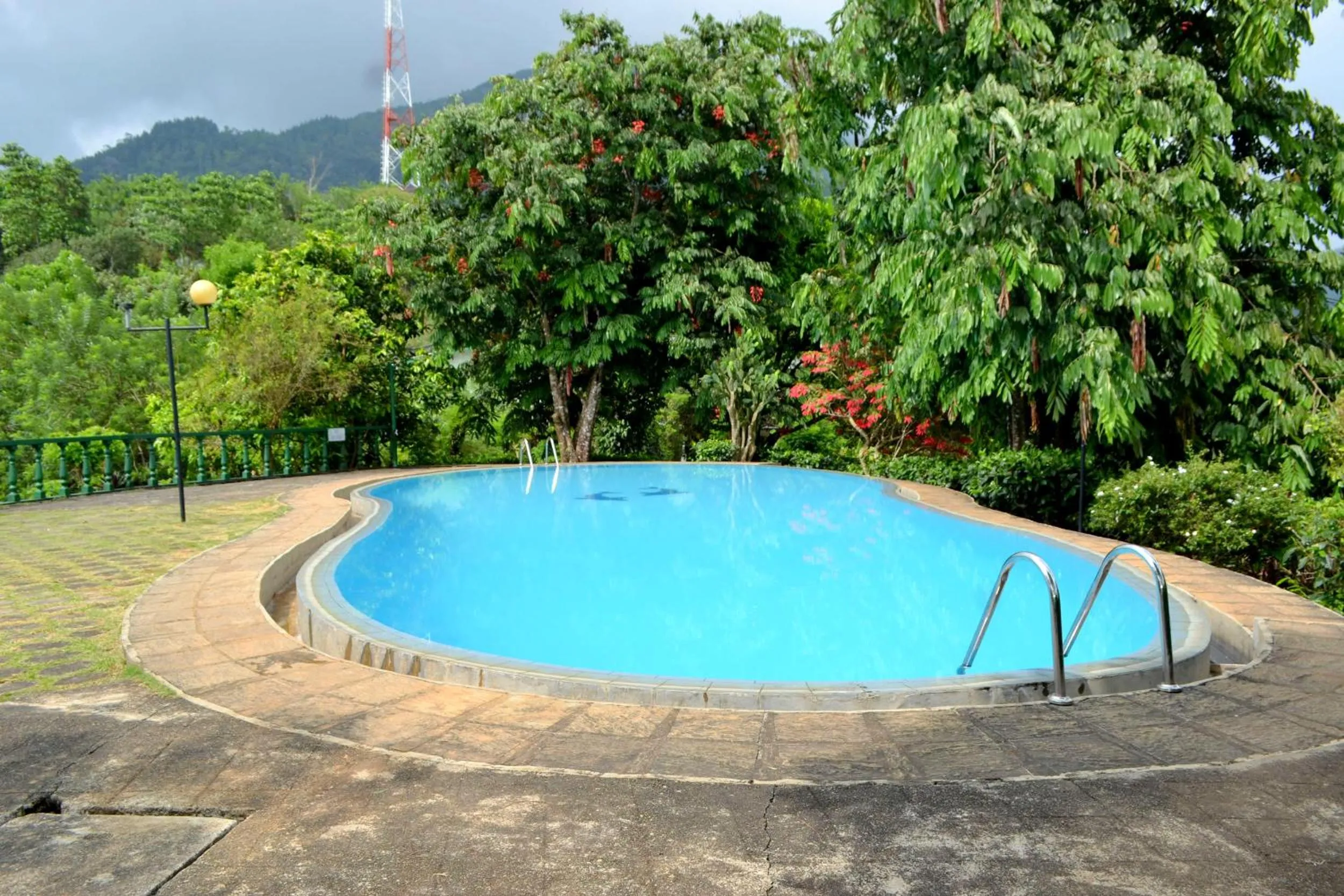 Swimming pool in Hotel Breeta's Garden