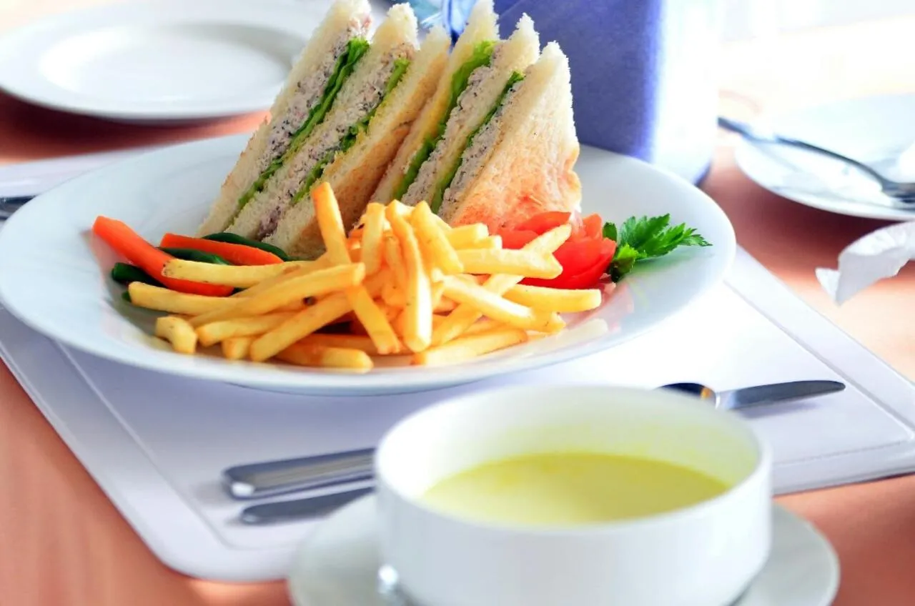 Food and drinks in Hotel Breeta's Garden