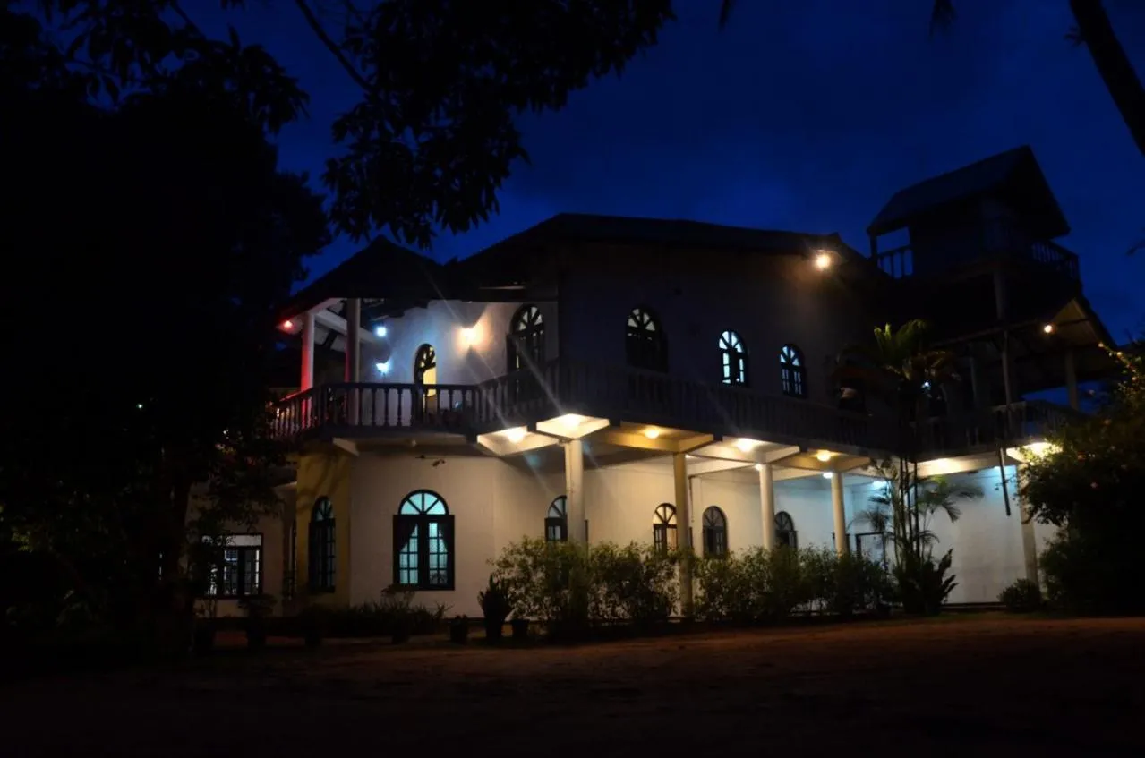 Hotel Breeta's Garden