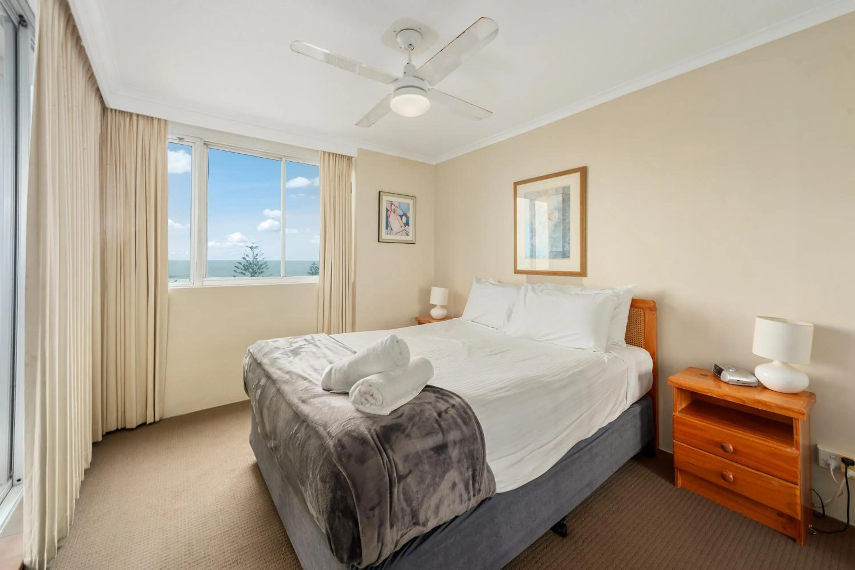Bed in Sandpiper Broadbeach