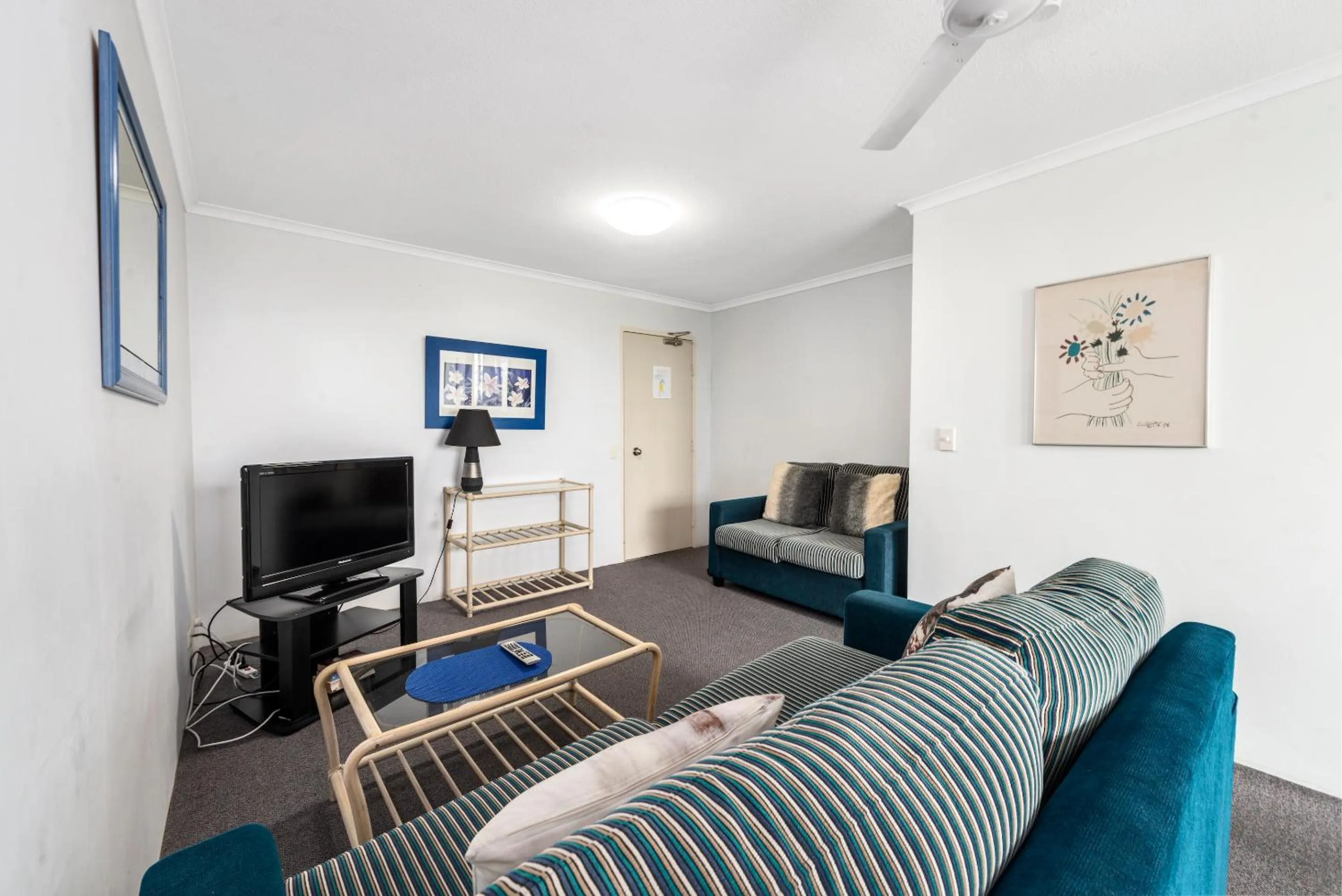 TV and multimedia in Sandpiper Broadbeach