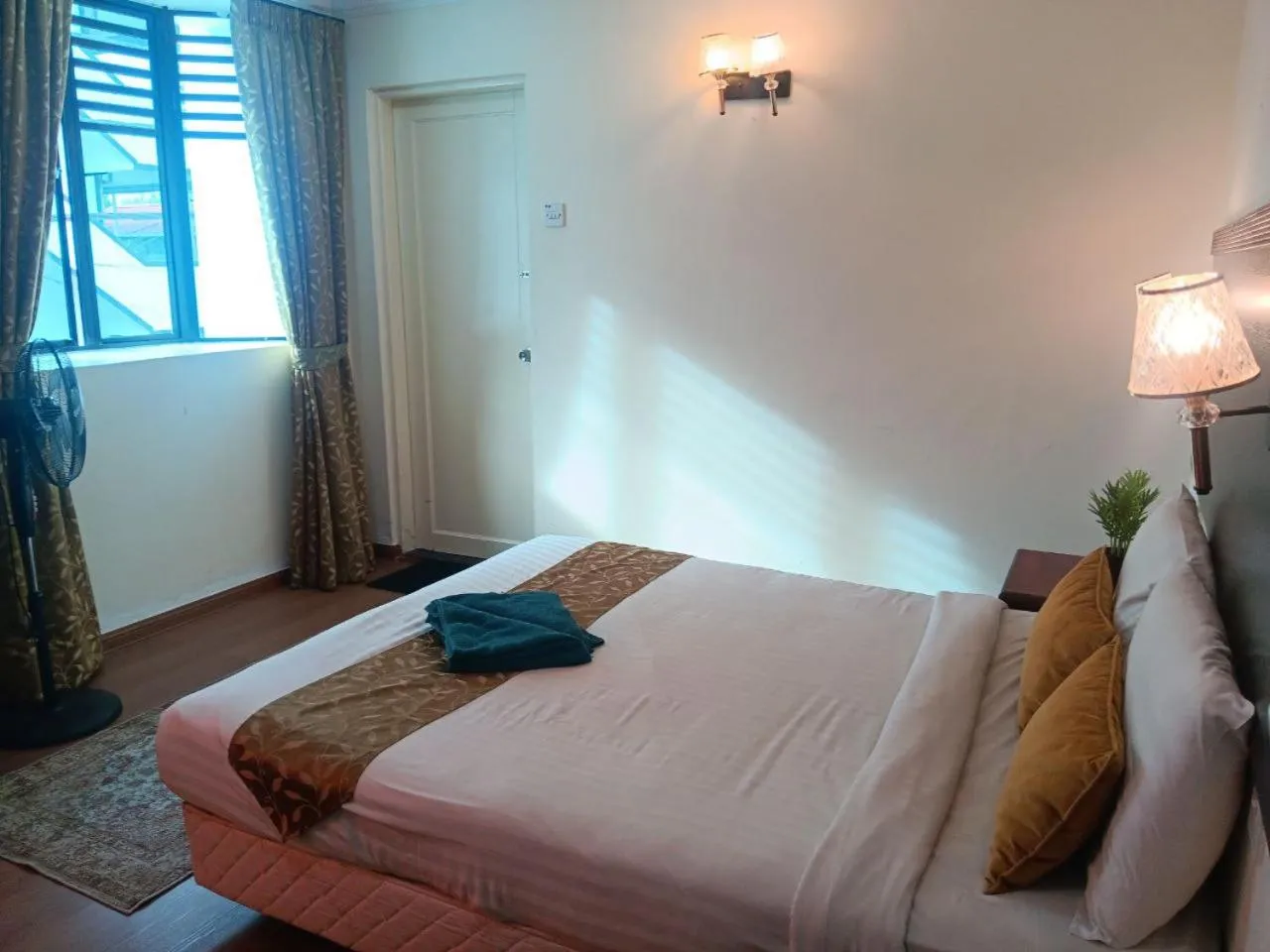 Bedroom, Bed in Melur Inn