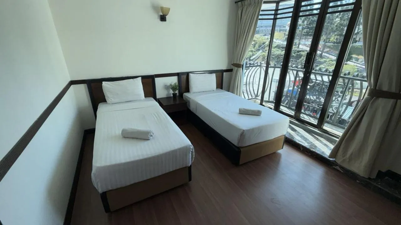Bedroom, Bed in Melur Inn