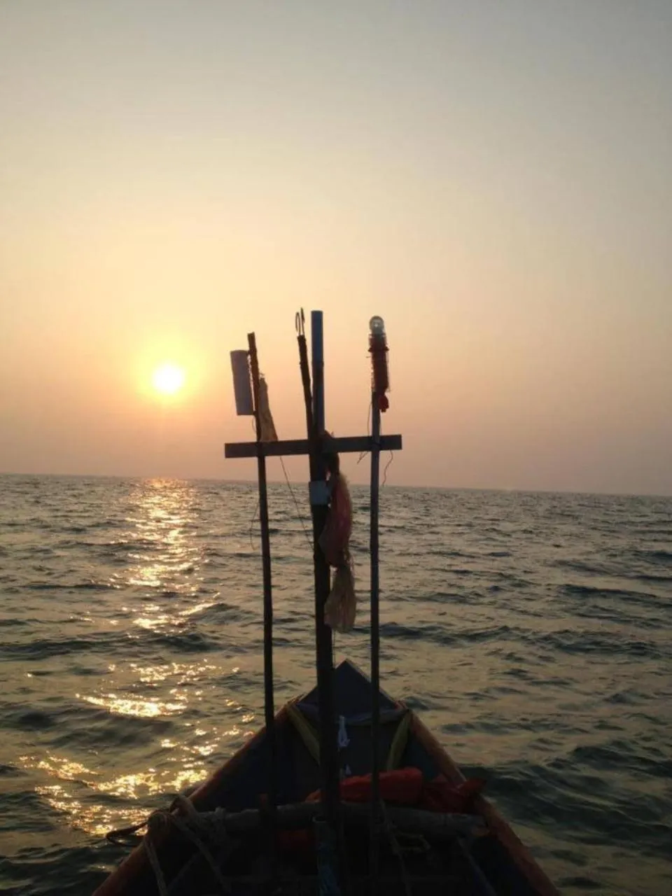 Fishing in Ruen Thai Rim Haad