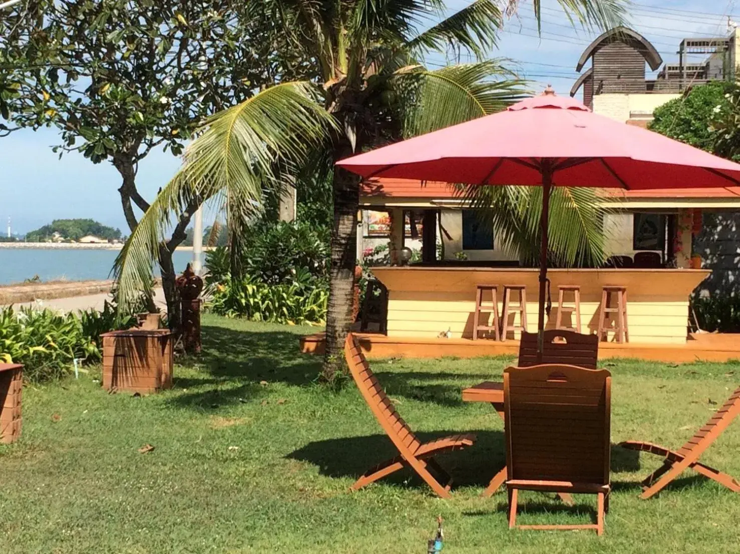 Restaurant/places to eat in Ruen Thai Rim Haad Restaurant/places to eat in Ruen Thai Rim Haad