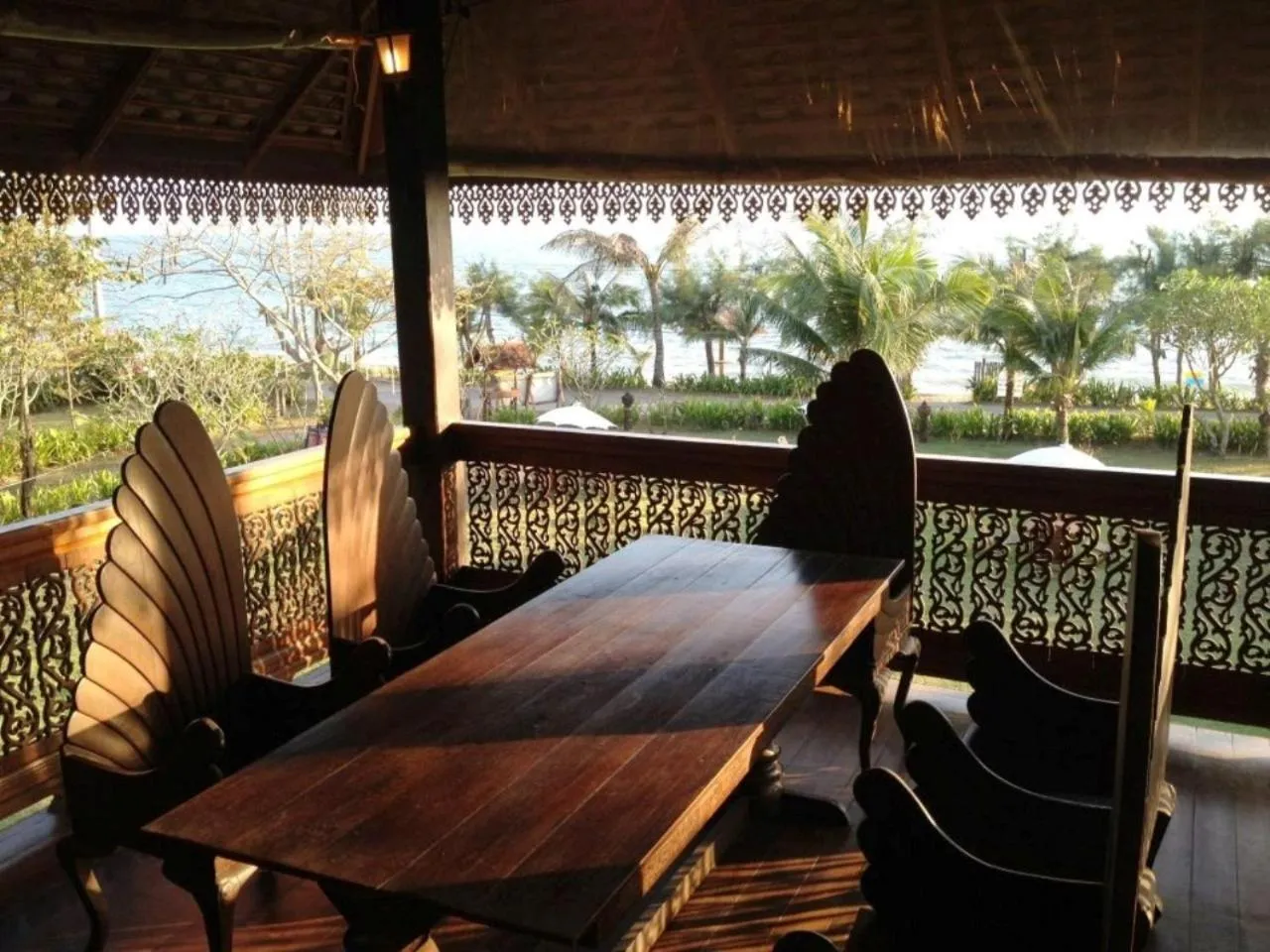 Patio in Ruen Thai Rim Haad