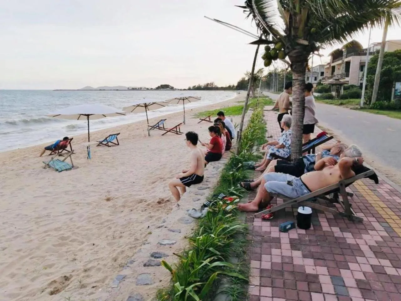 Beach in Ruen Thai Rim Haad