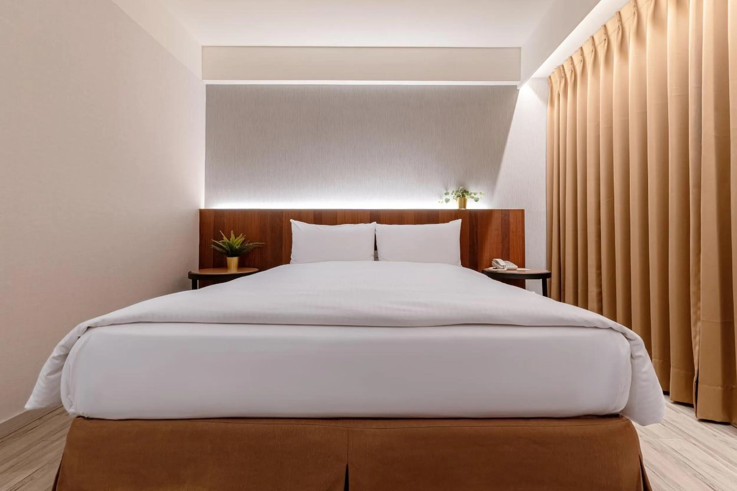 Bed in Guide Hotel Taipei Fuxing North