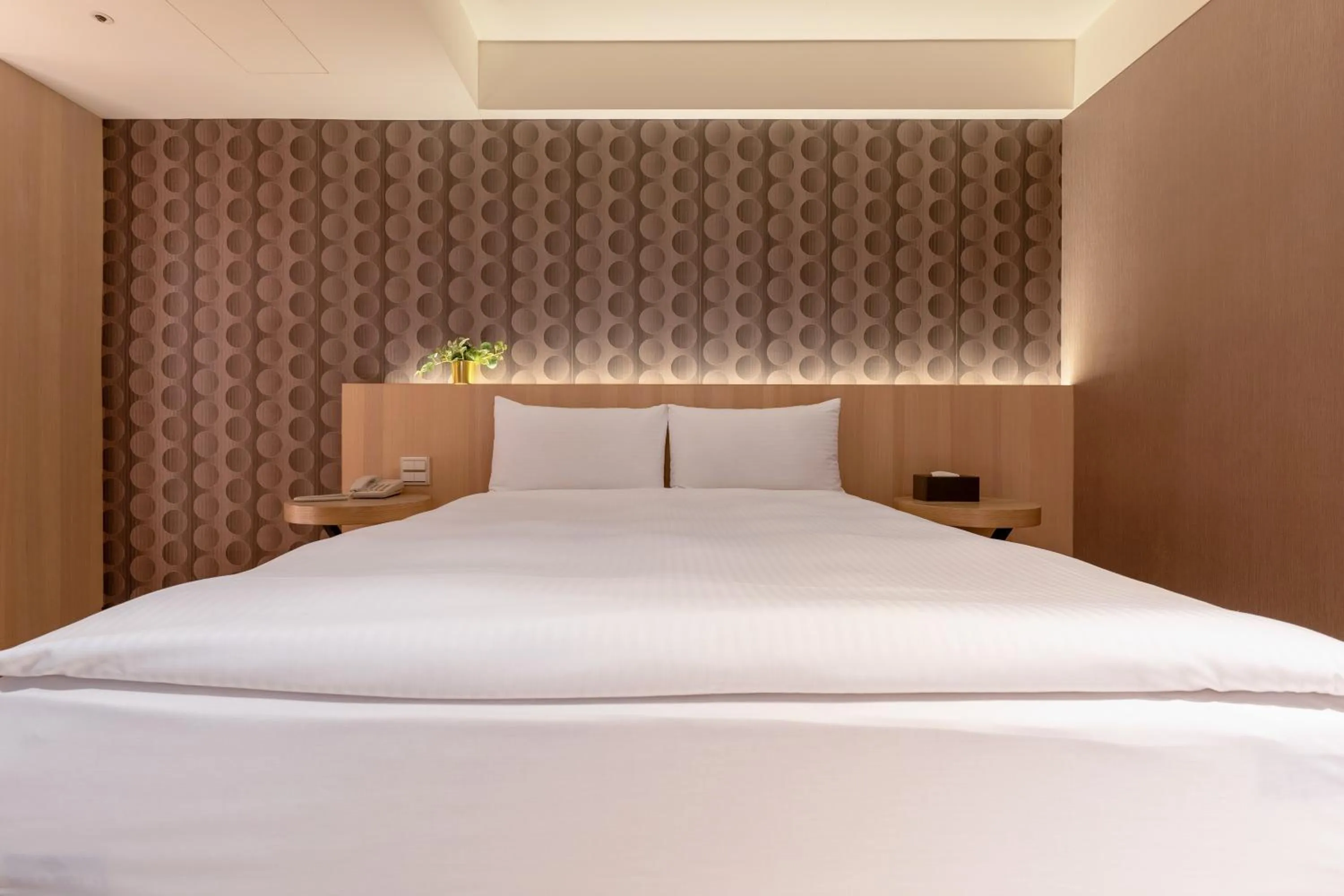Bed in Guide Hotel Taipei Fuxing North