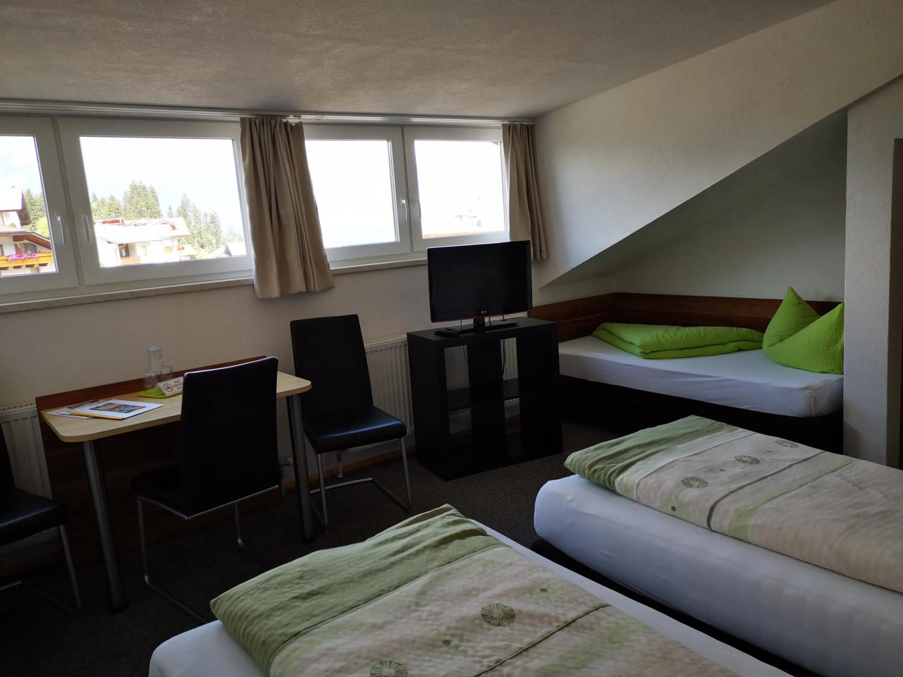 Bed in Appartements Glungezer