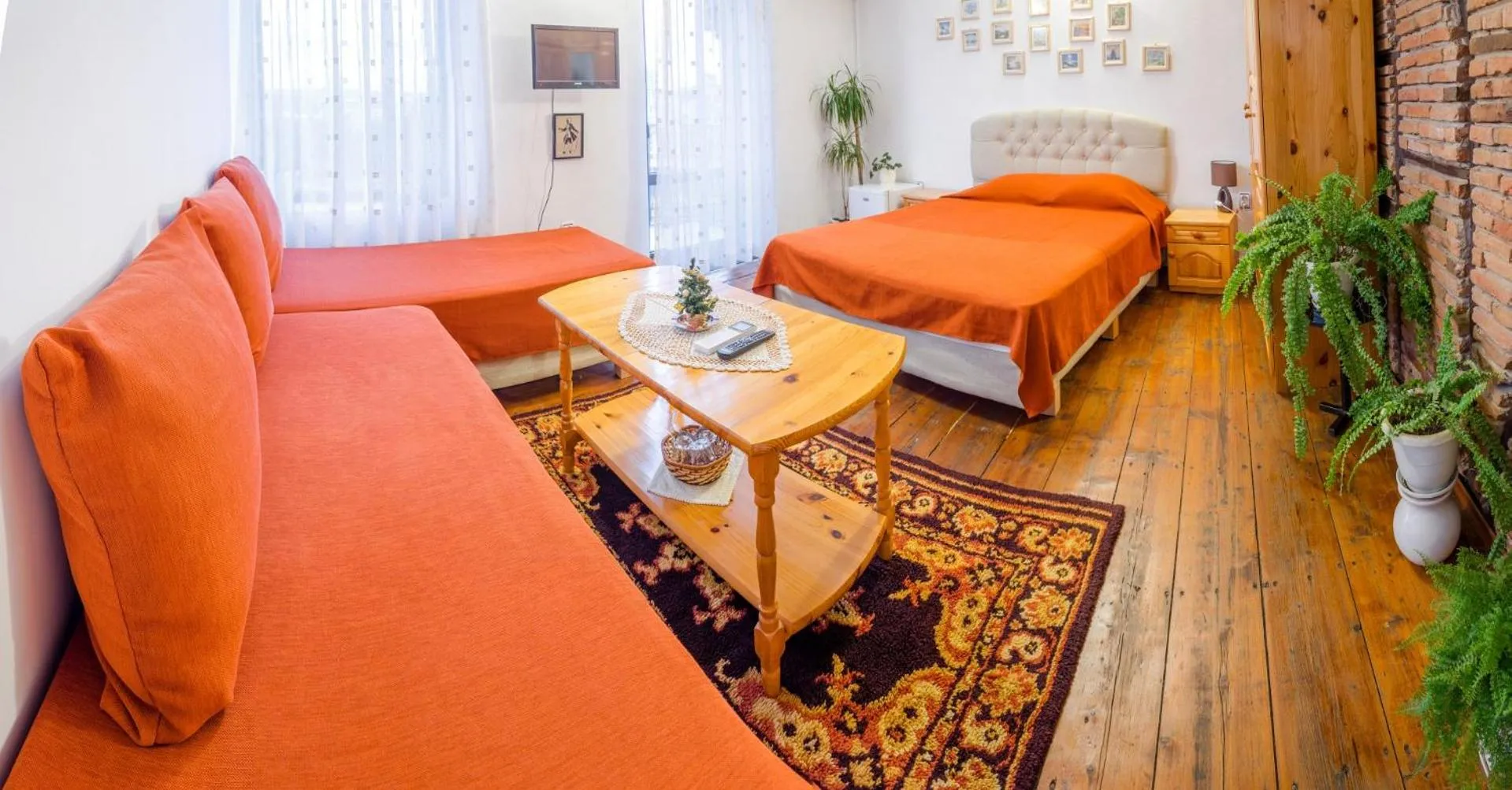 Double or Twin Room with Balcony and View in Hotel Stambolov