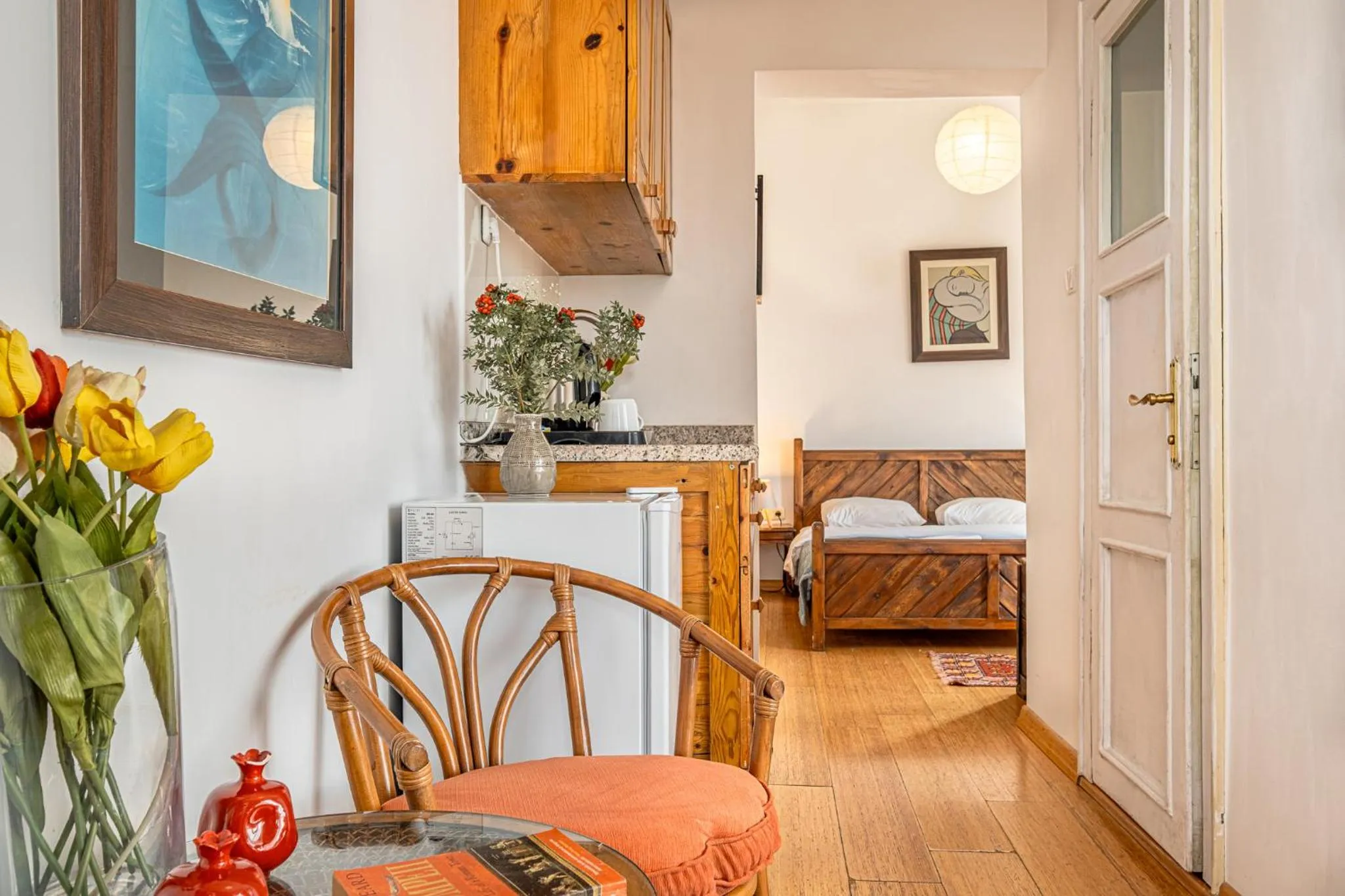 Seating area, Bed in Villa Tulipan