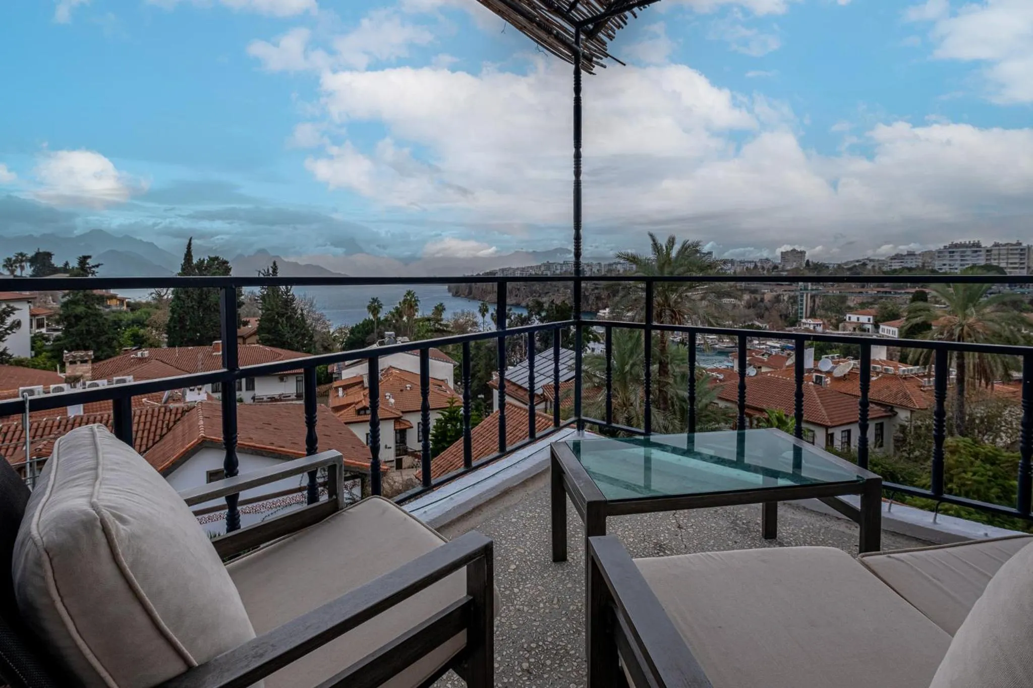 Day in Villa Tulipan