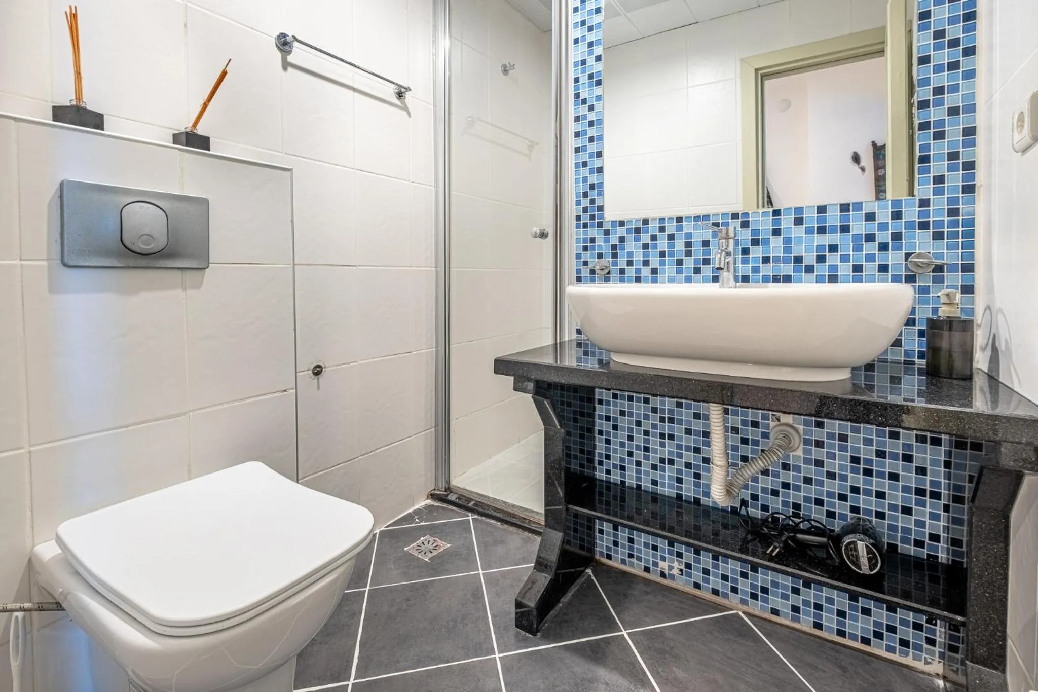 Shower in Villa Tulipan