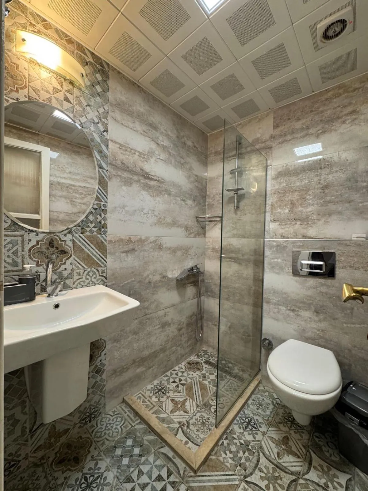 Shower in Villa Tulipan