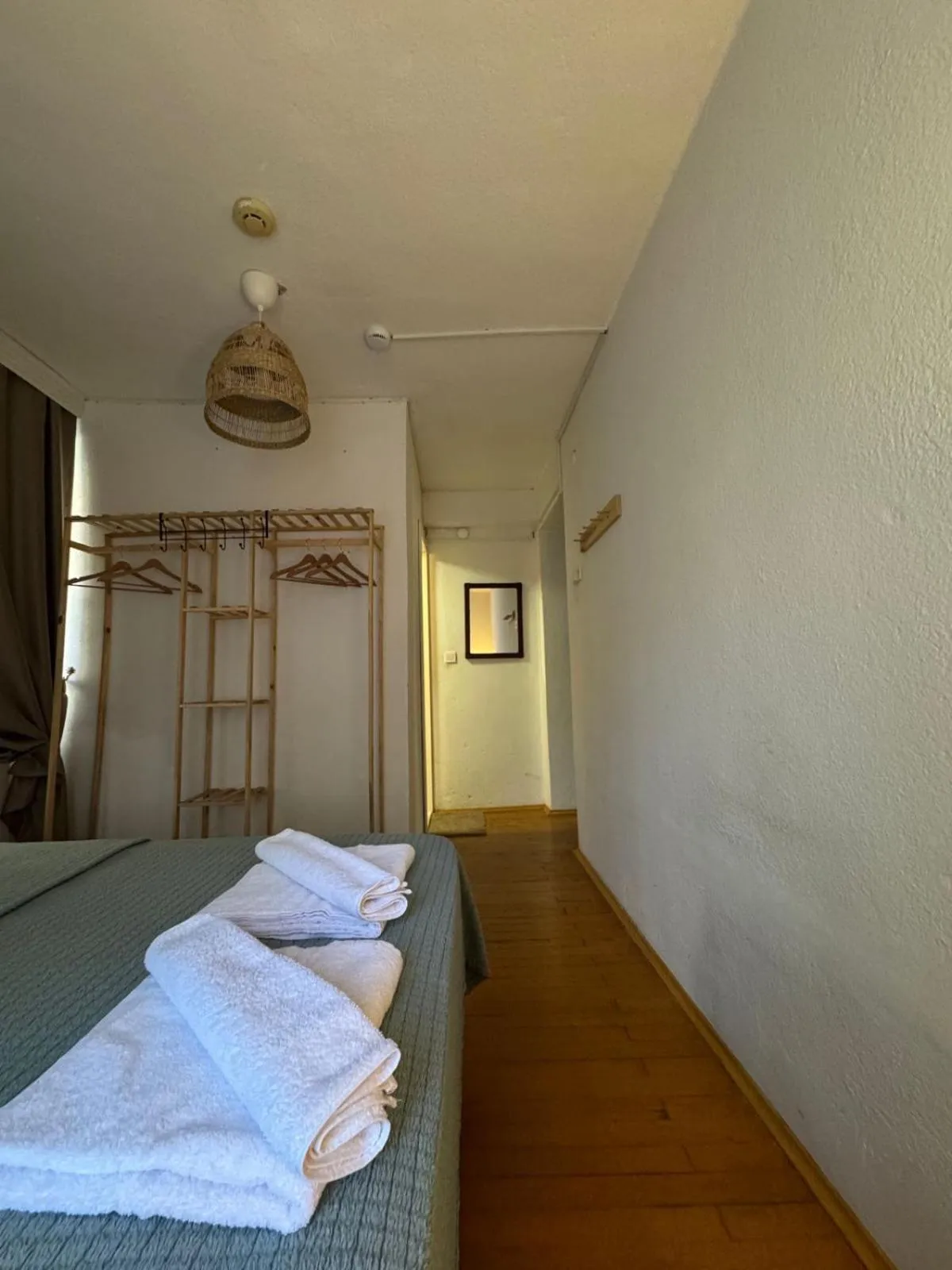 Shower, Bed in Villa Tulipan