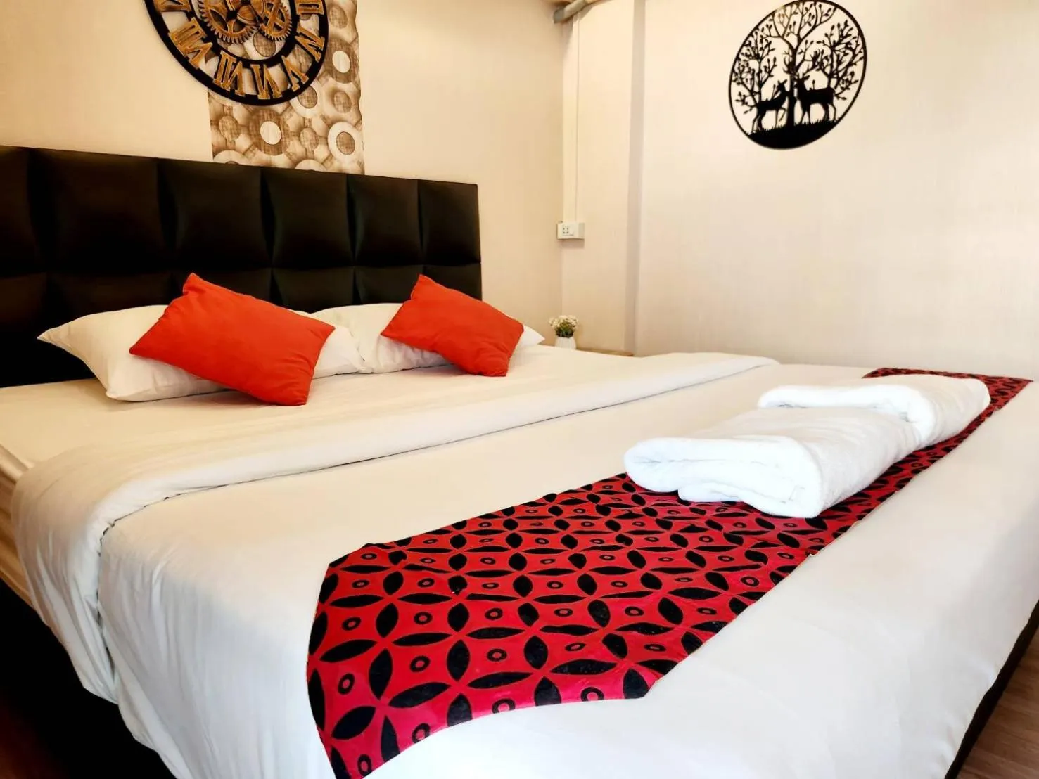 Bed in Khaosan Art Hotel