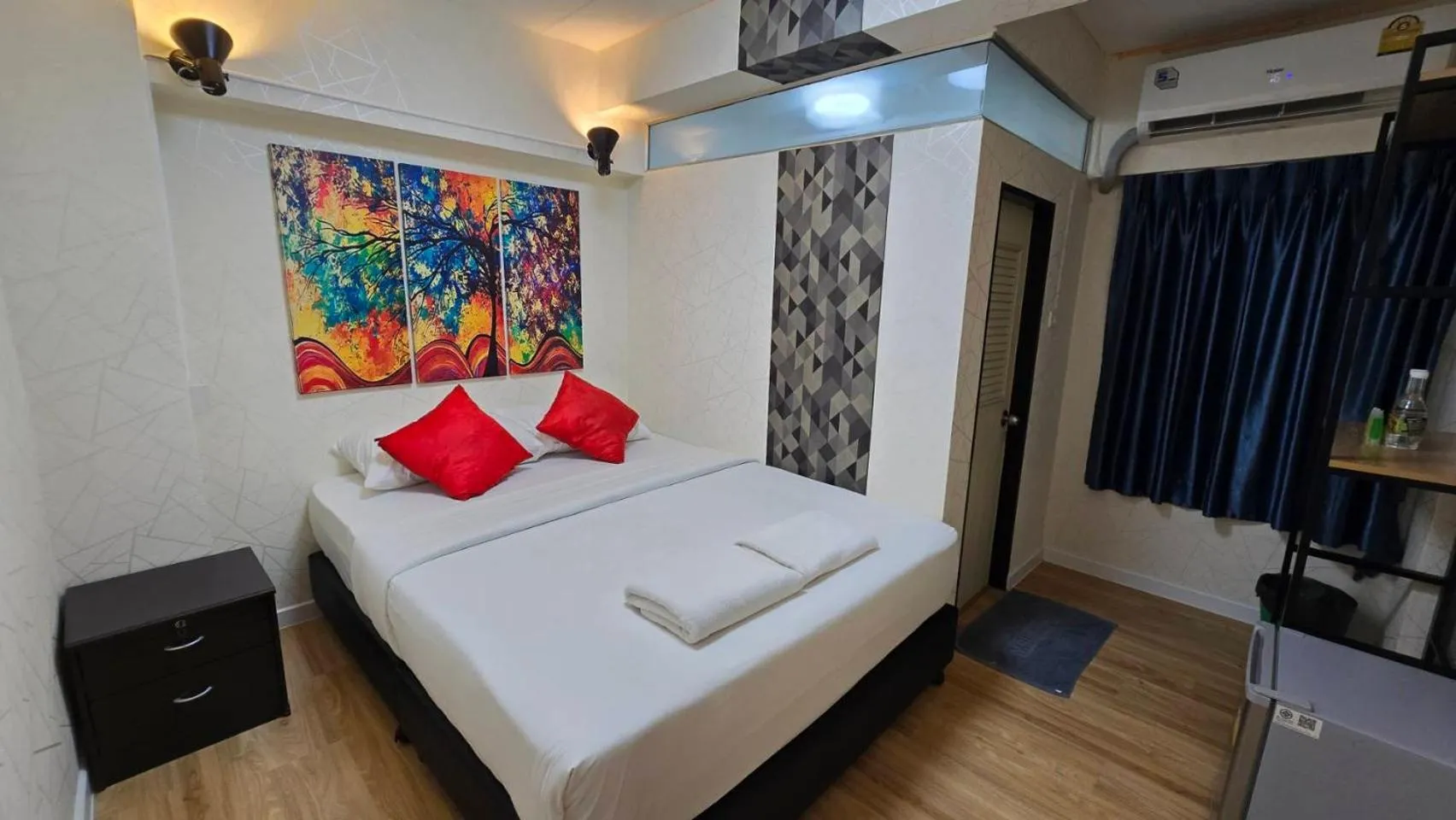 Bedroom, Bed in Khaosan Art Hotel