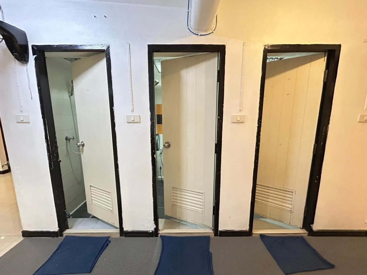 Toilet in Khaosan Art Hotel