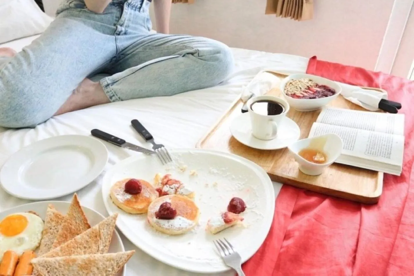 Breakfast, Bed in Khaosan Art Hotel