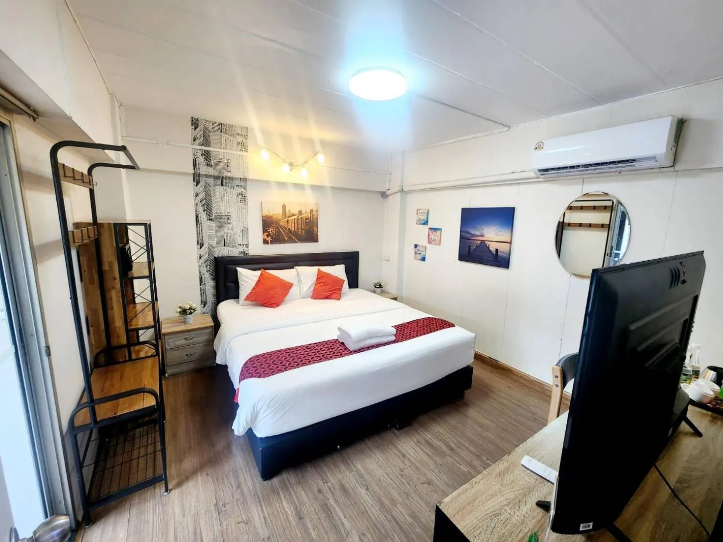 Bedroom, Bed in Khaosan Art Hotel