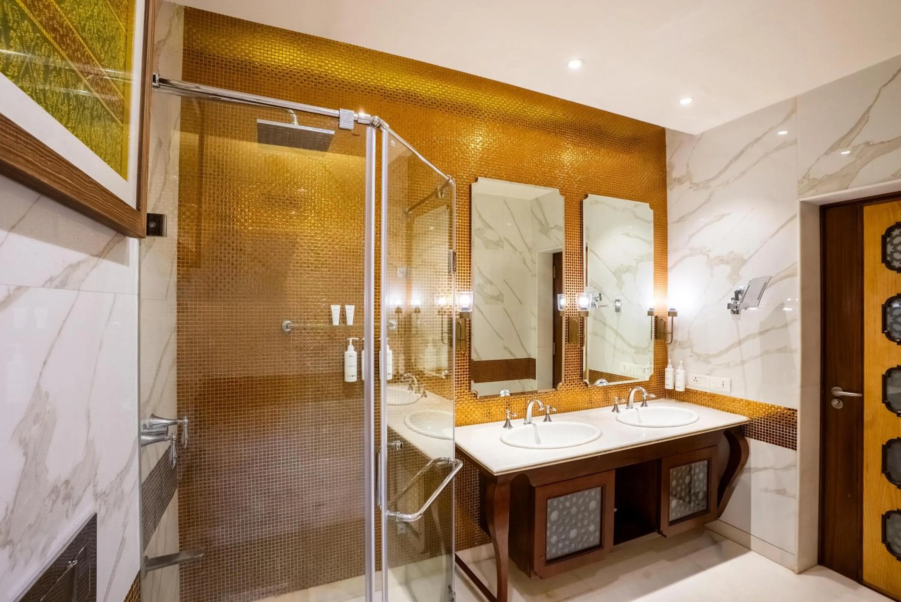 Bathroom in Radisson Jodhpur