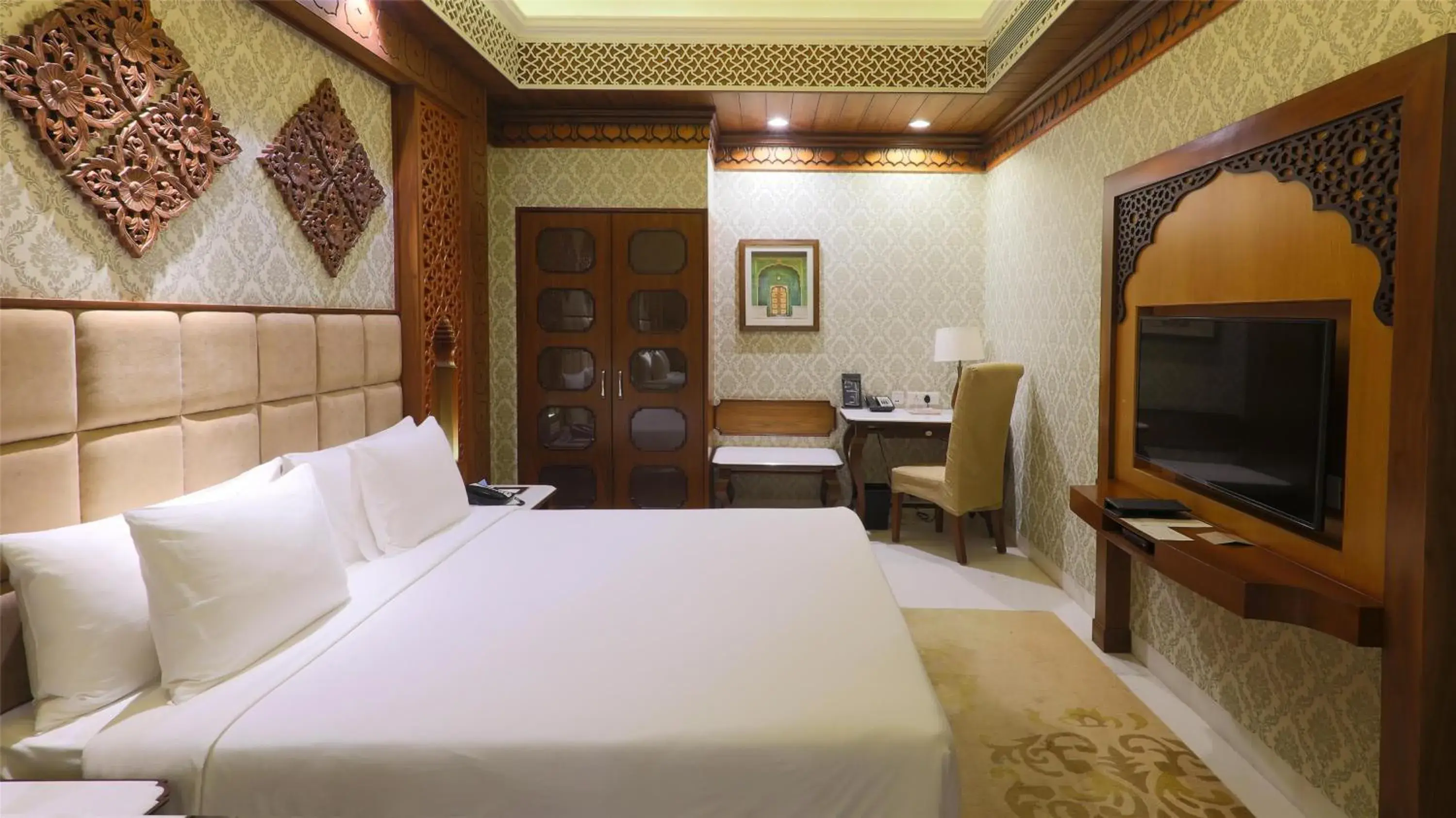 Photo of the whole room, Bed in Radisson Jodhpur Photo of the whole room, Bed in Radisson Jodhpur