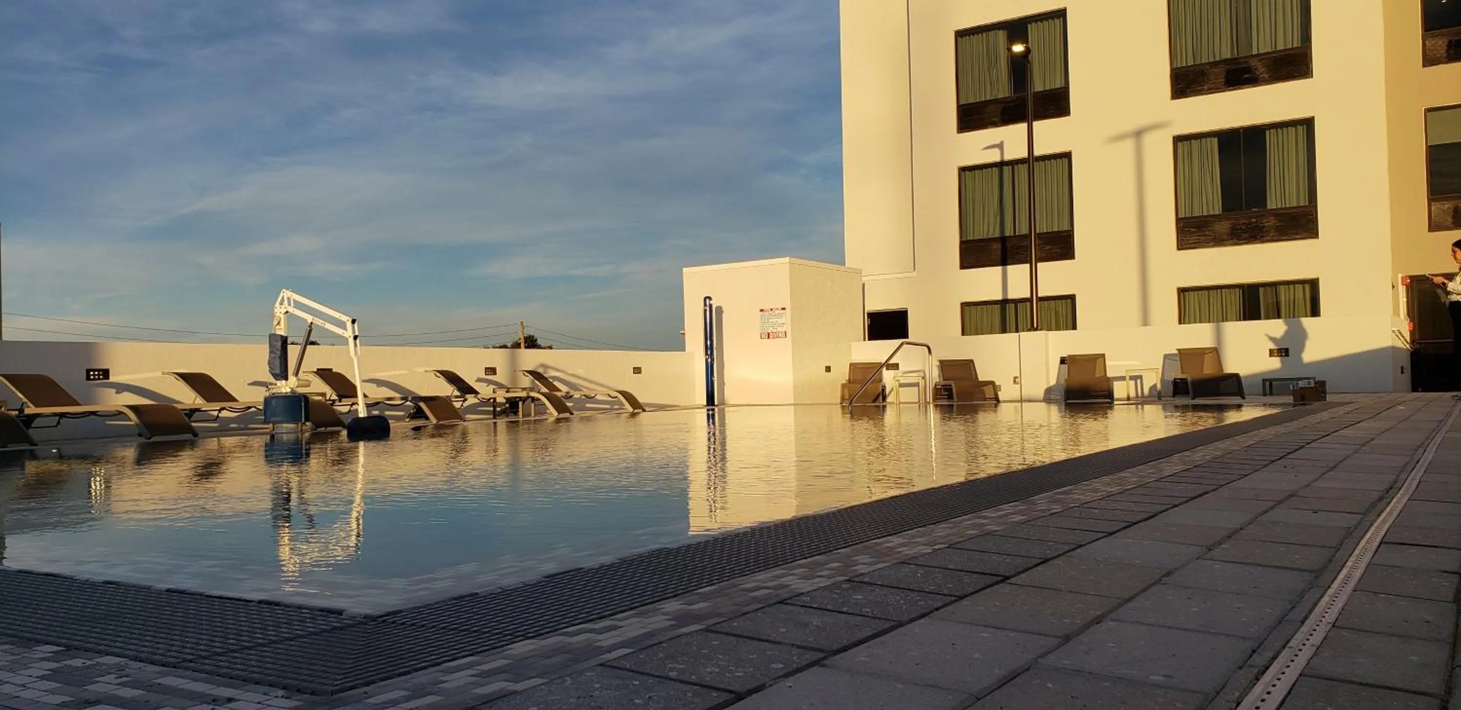 Swimming pool in Wyndham Garden Ft Lauderdale Airport & Cruise Port