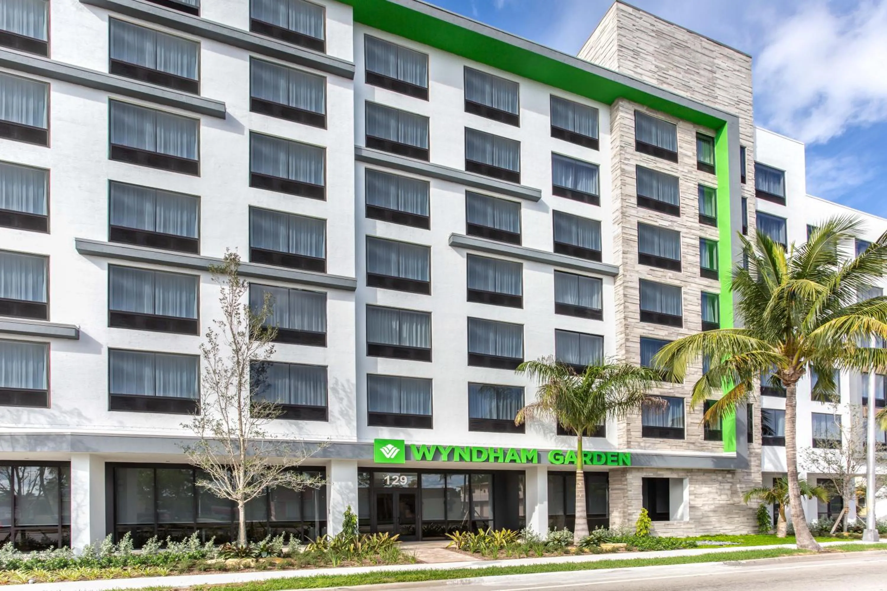 Property building in Wyndham Garden Ft Lauderdale Airport & Cruise Port