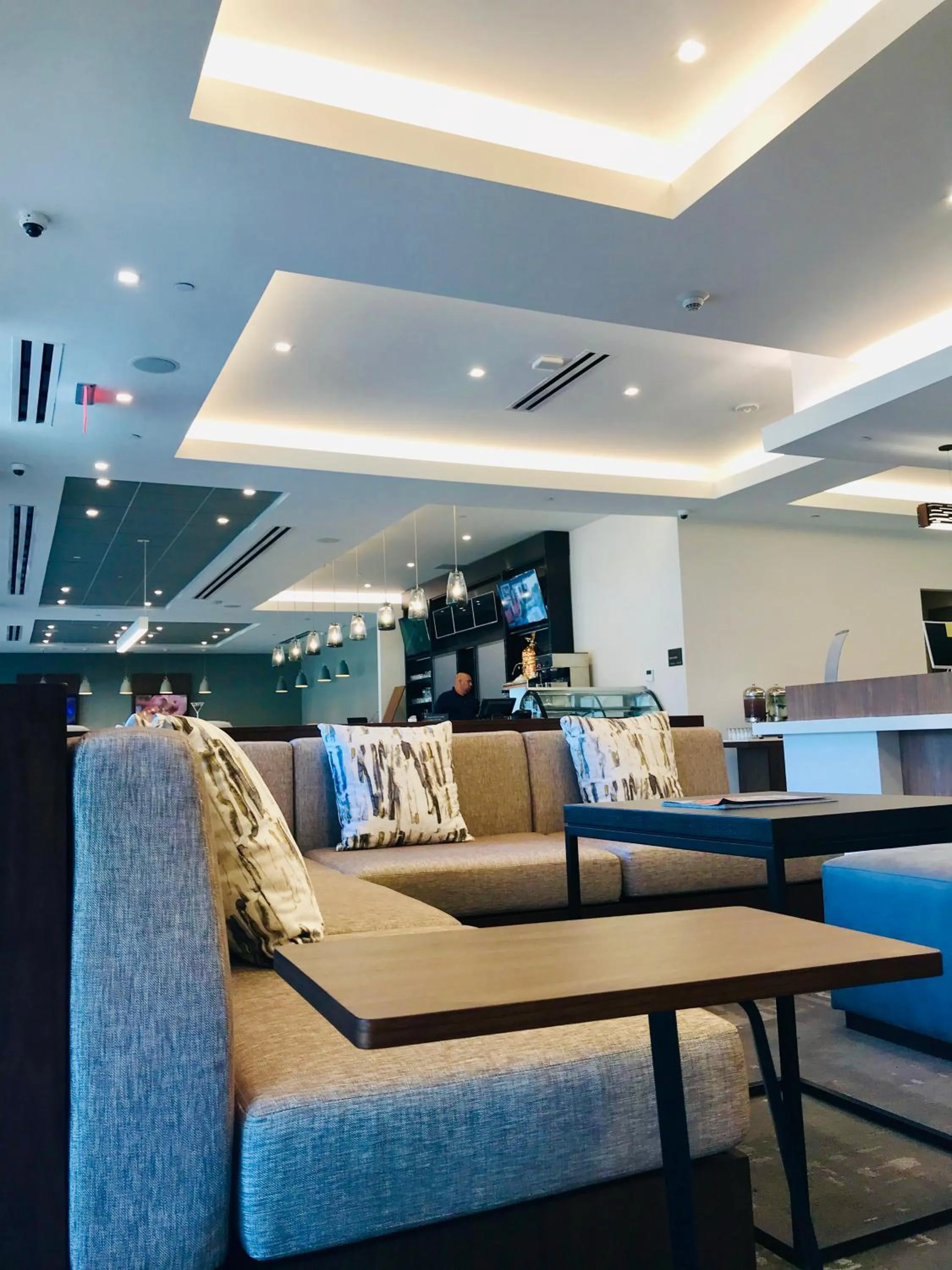 TV and multimedia in Wyndham Garden Ft Lauderdale Airport & Cruise Port