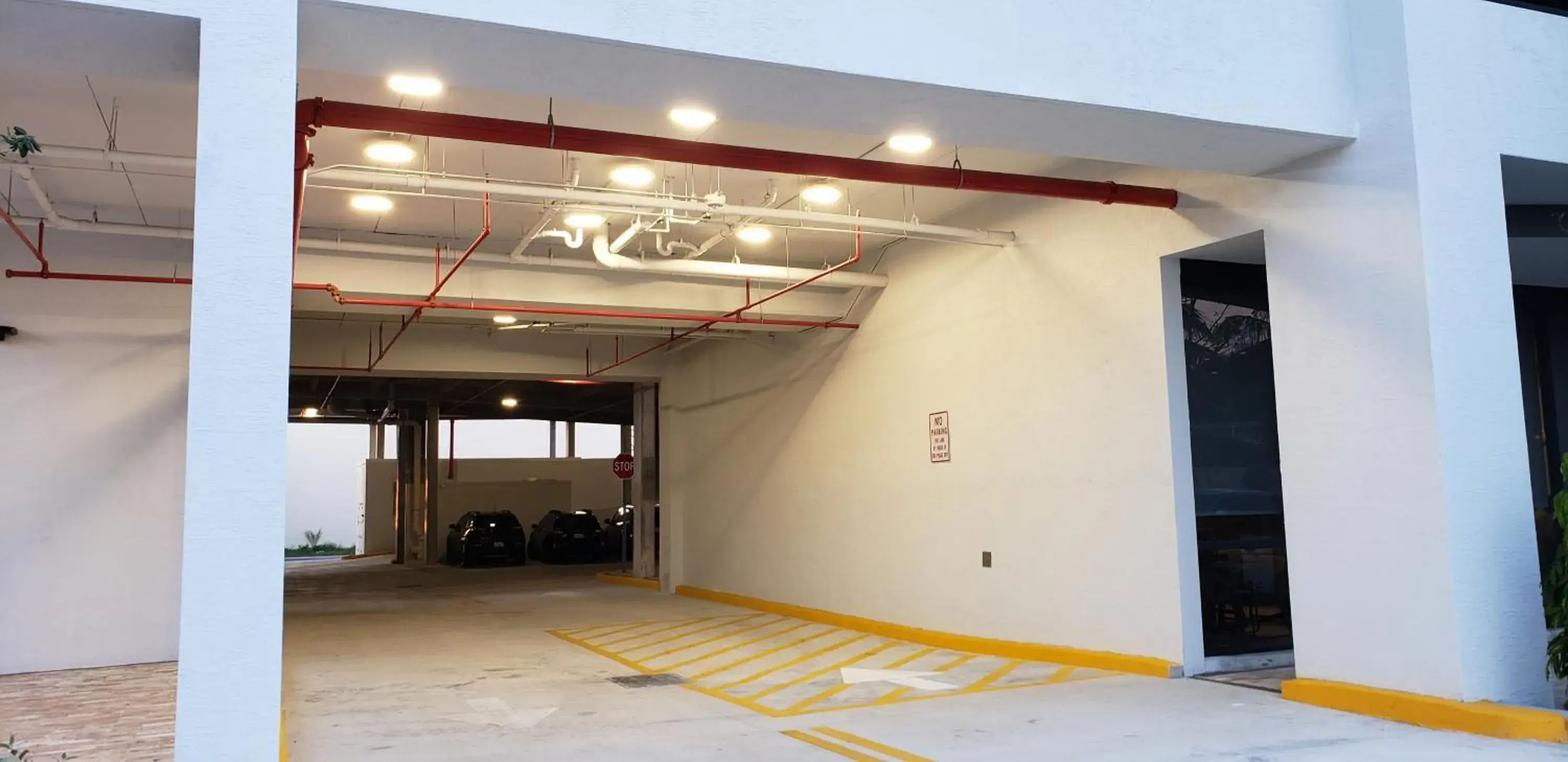 Property building in Wyndham Garden Ft Lauderdale Airport & Cruise Port Property building in Wyndham Garden Ft Lauderdale Airport & Cruise Port