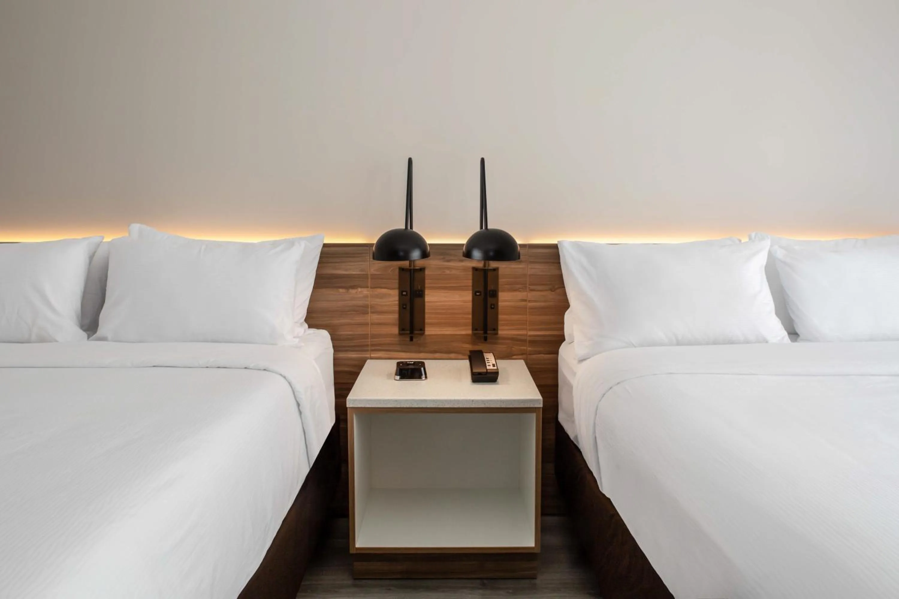 Bedroom, Bed in Wyndham Garden Ft Lauderdale Airport & Cruise Port