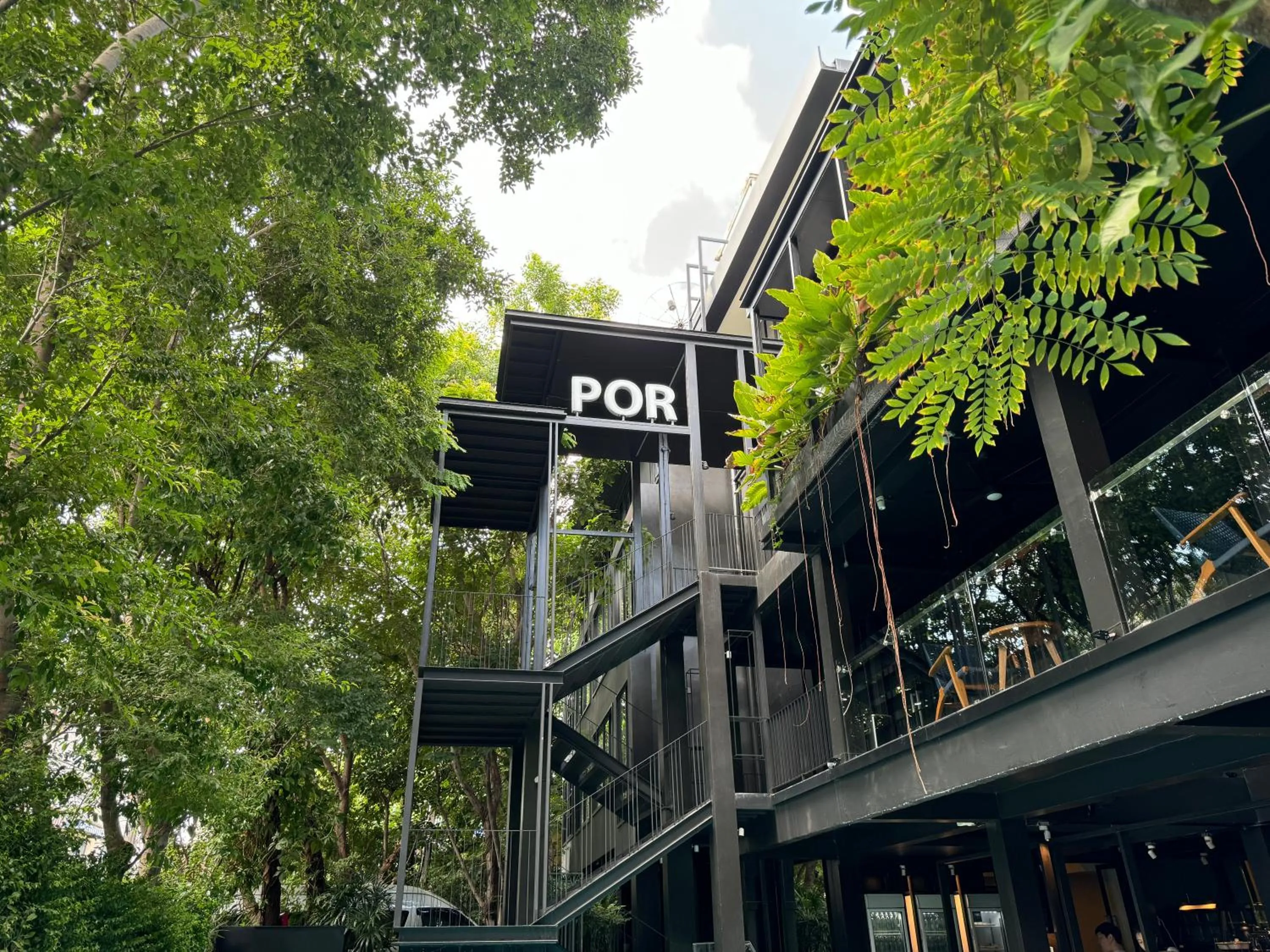 Property building in POR Santitham