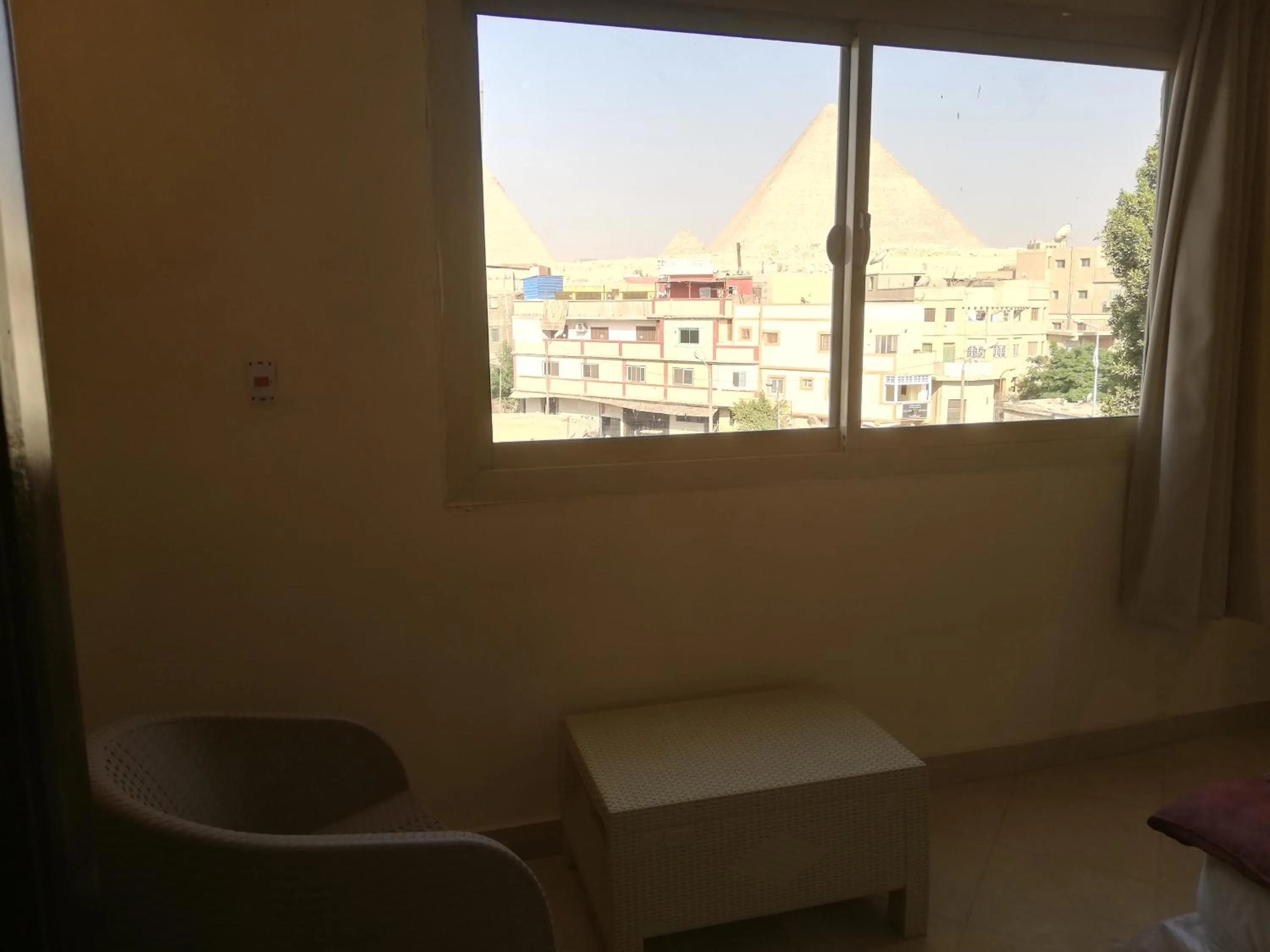 Happy days Pyramids Inn