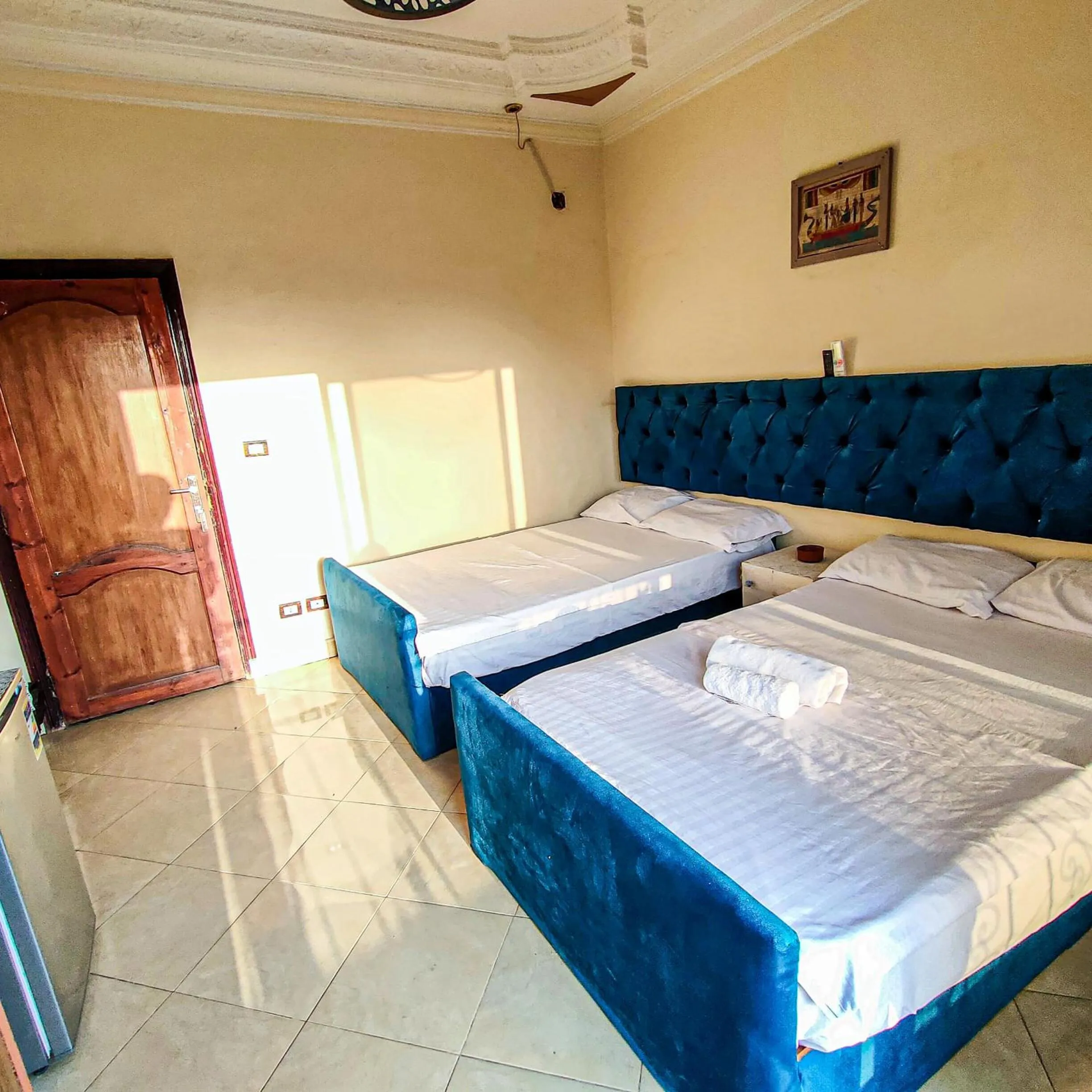 Happy days Pyramids Inn