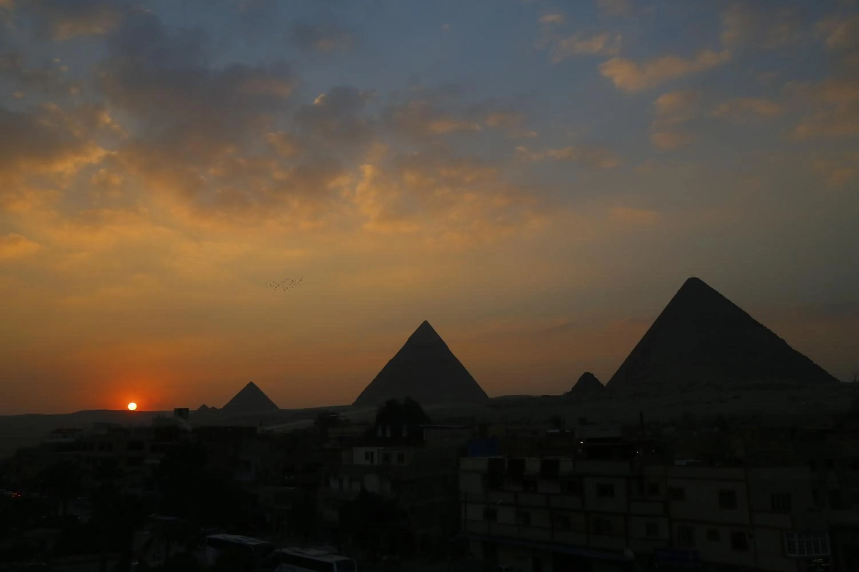 Happy days Pyramids Inn